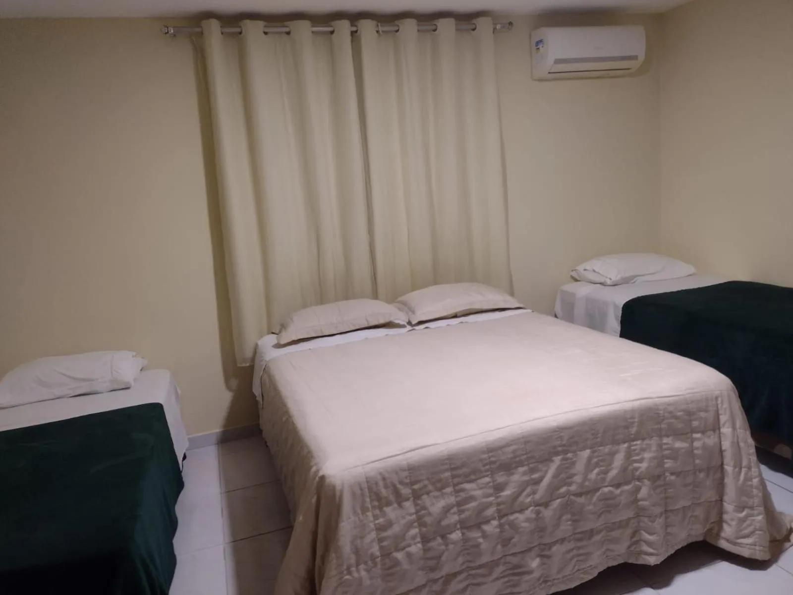 Quadruple Room - single occupancy in Pousada Espaco Luz do Sol Beira-Mar