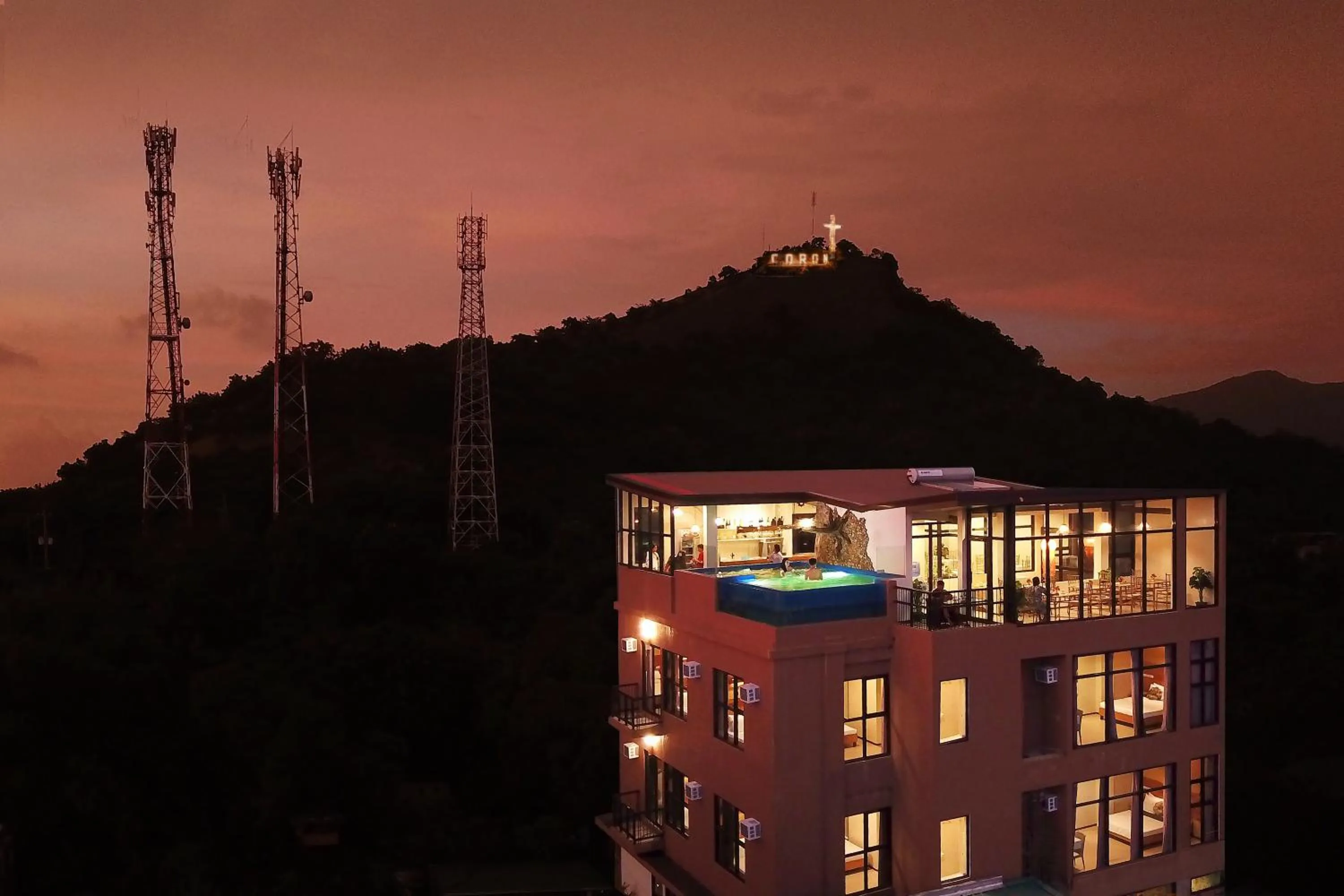 Property building in GHIELLANIQA INN