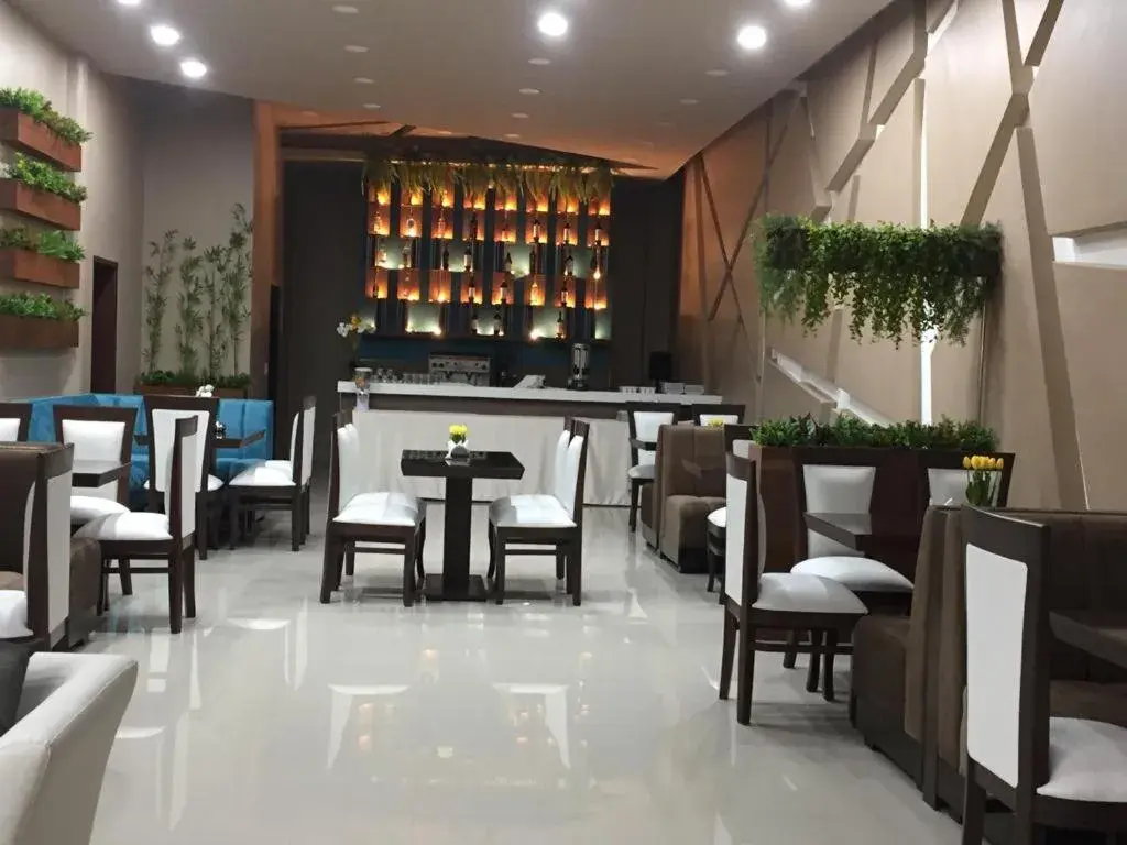 Single Room in HOTEL INNOVA Single Room in HOTEL INNOVA