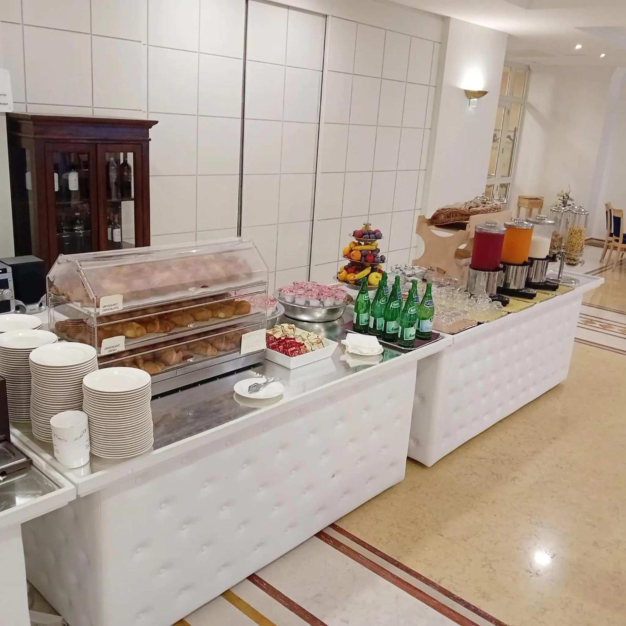 Breakfast in Palace Hotel San Michele