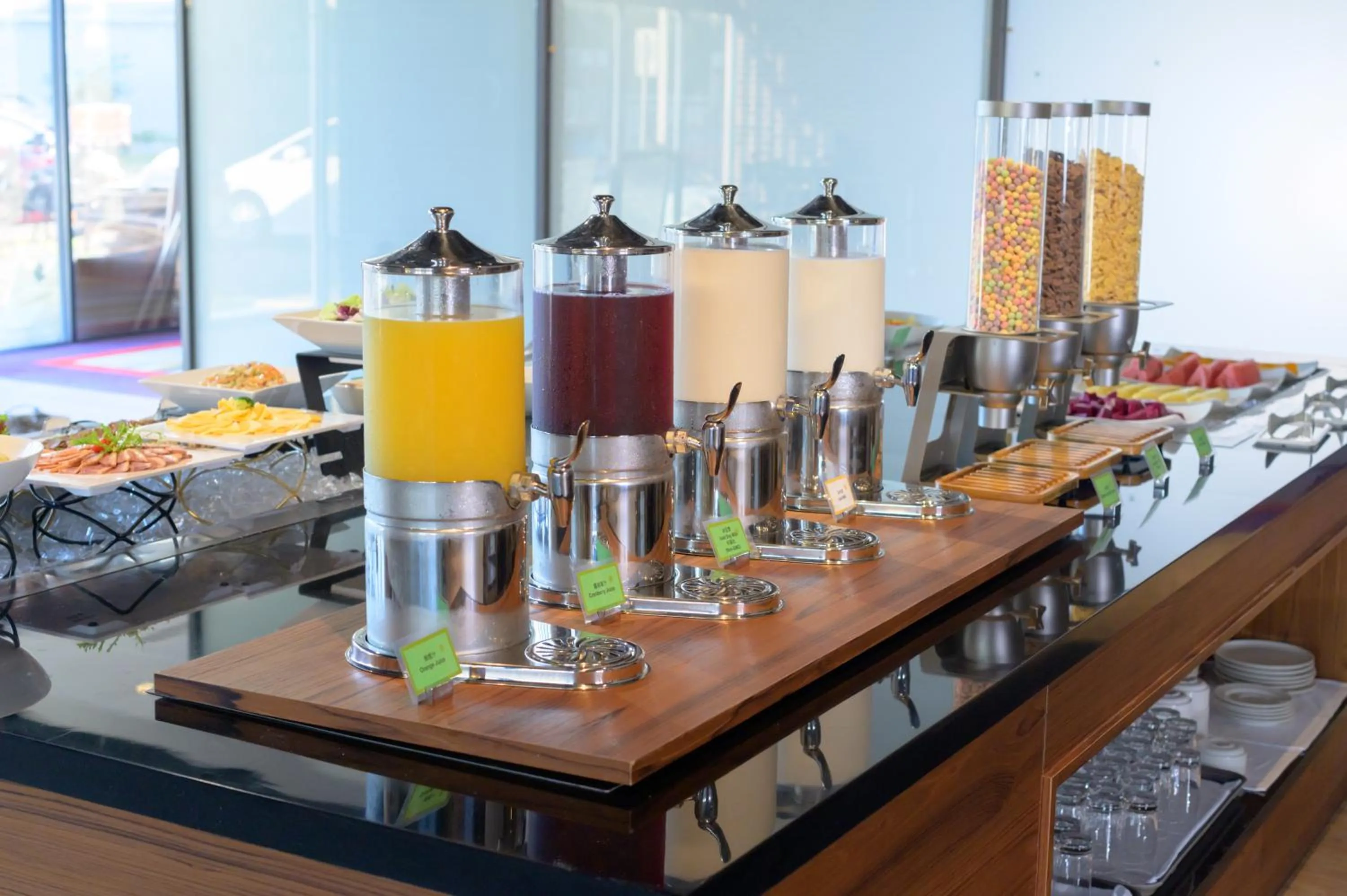 Restaurant/places to eat in JANDA Golden Tulip Hotel