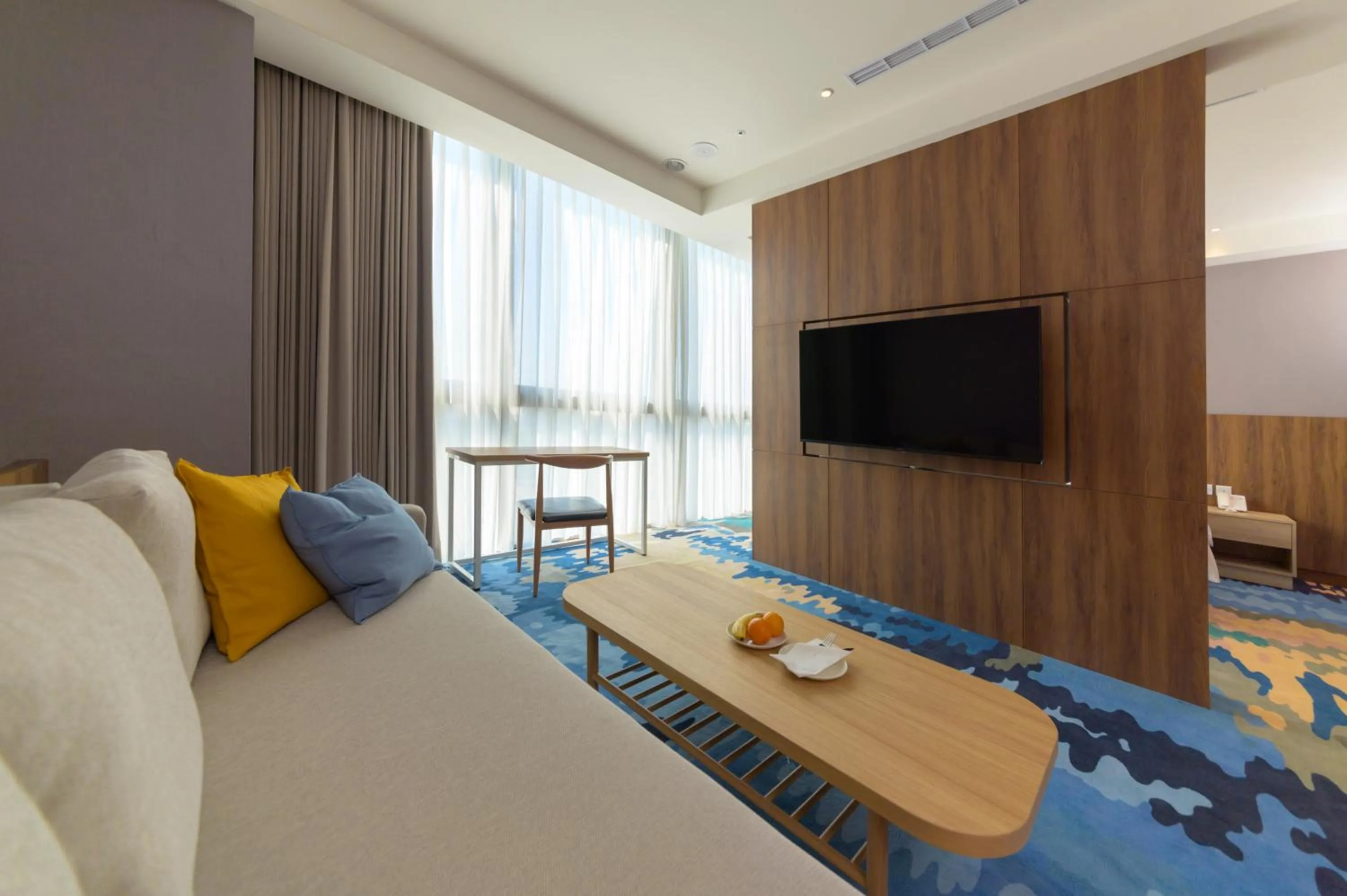 TV and multimedia, Bed in JANDA Golden Tulip Hotel