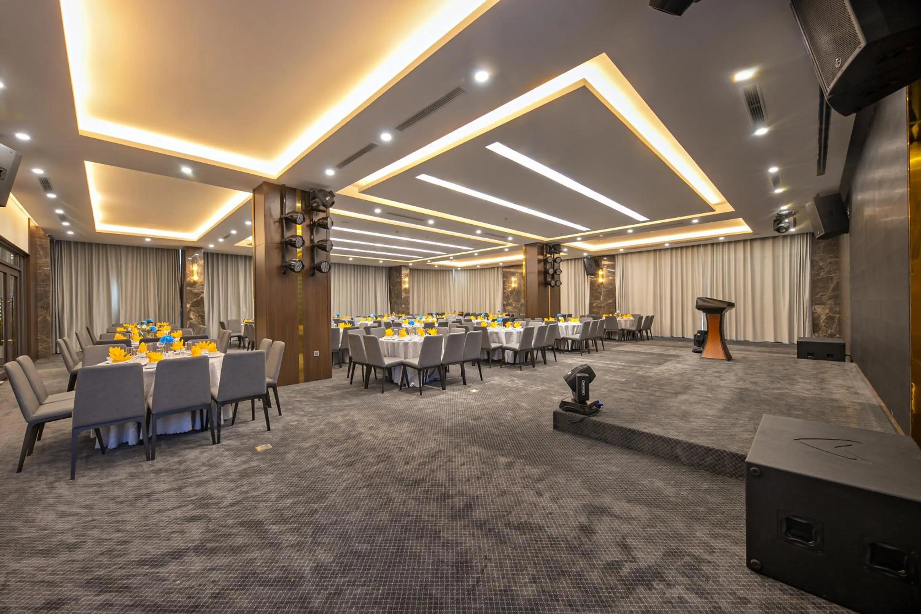 Meeting/conference room in Golden Lotus Grand Da Nang - Panoramic Rooftop Bar & Daily Afternoon Tea