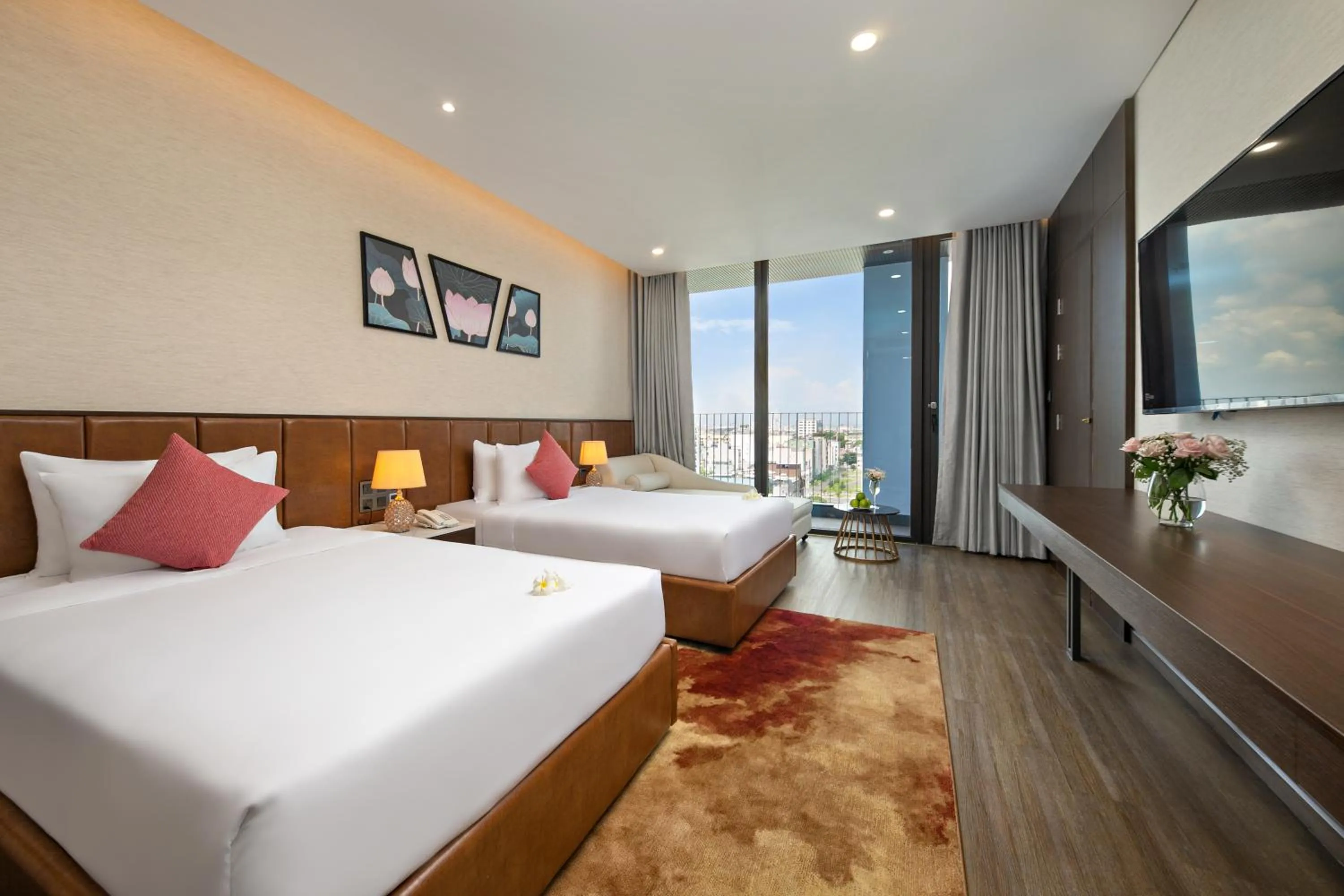 Bedroom, Bed in Golden Lotus Grand Da Nang - Panoramic Rooftop Bar & Daily Afternoon Tea