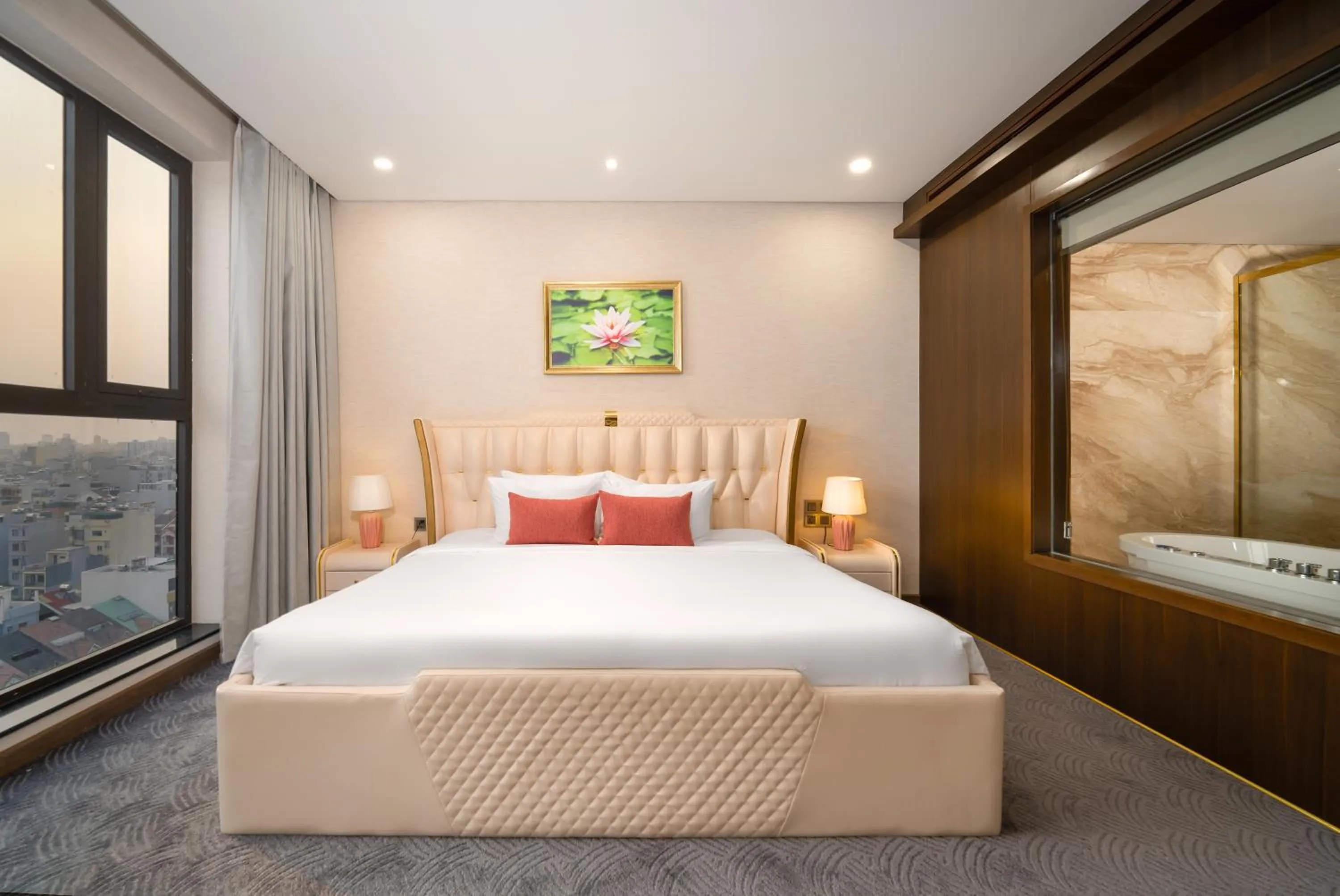Bed in Golden Lotus Grand Da Nang - Panoramic Rooftop Bar & Daily Afternoon Tea