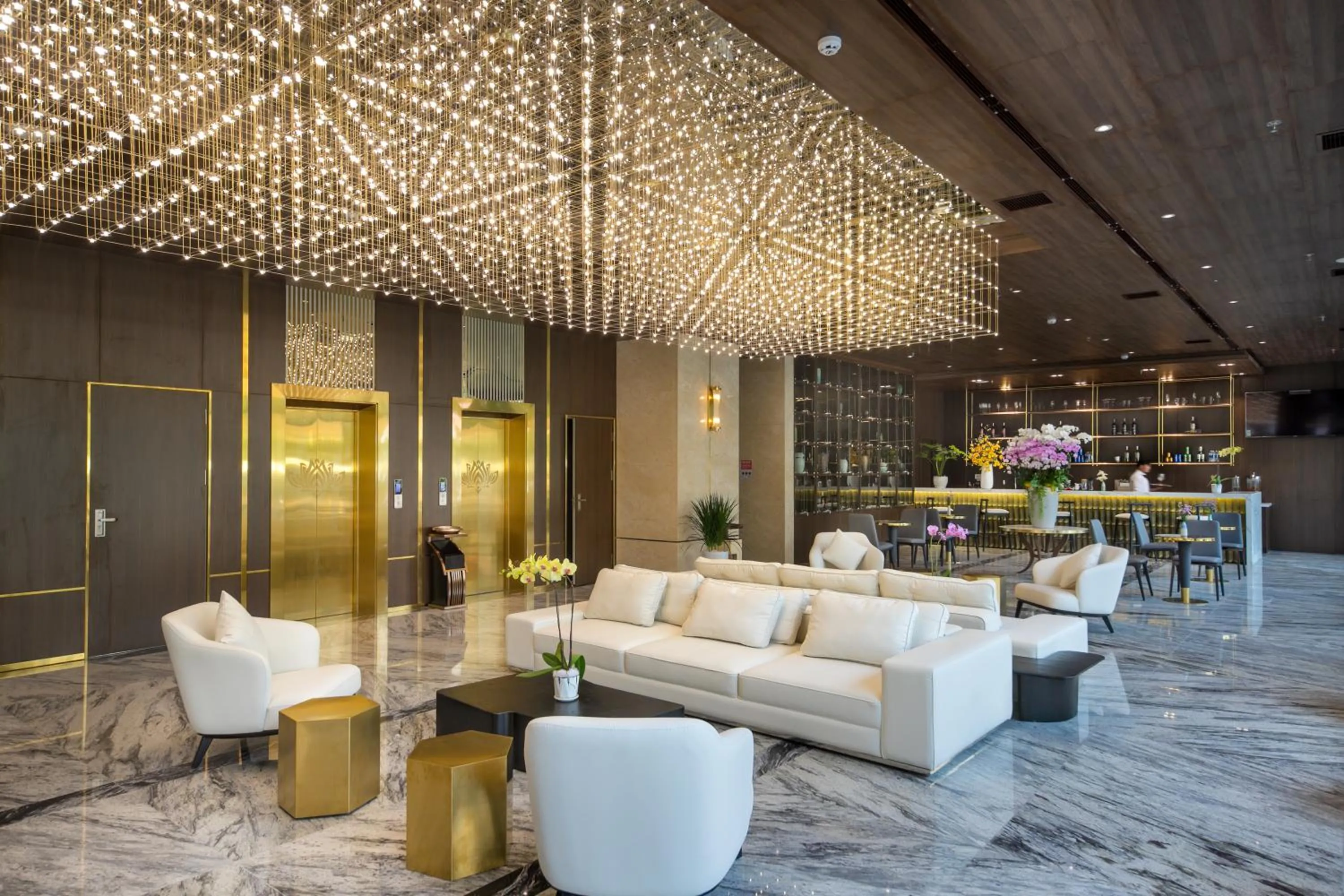 Lobby or reception in Golden Lotus Grand Da Nang - Panoramic Rooftop Bar & Daily Afternoon Tea
