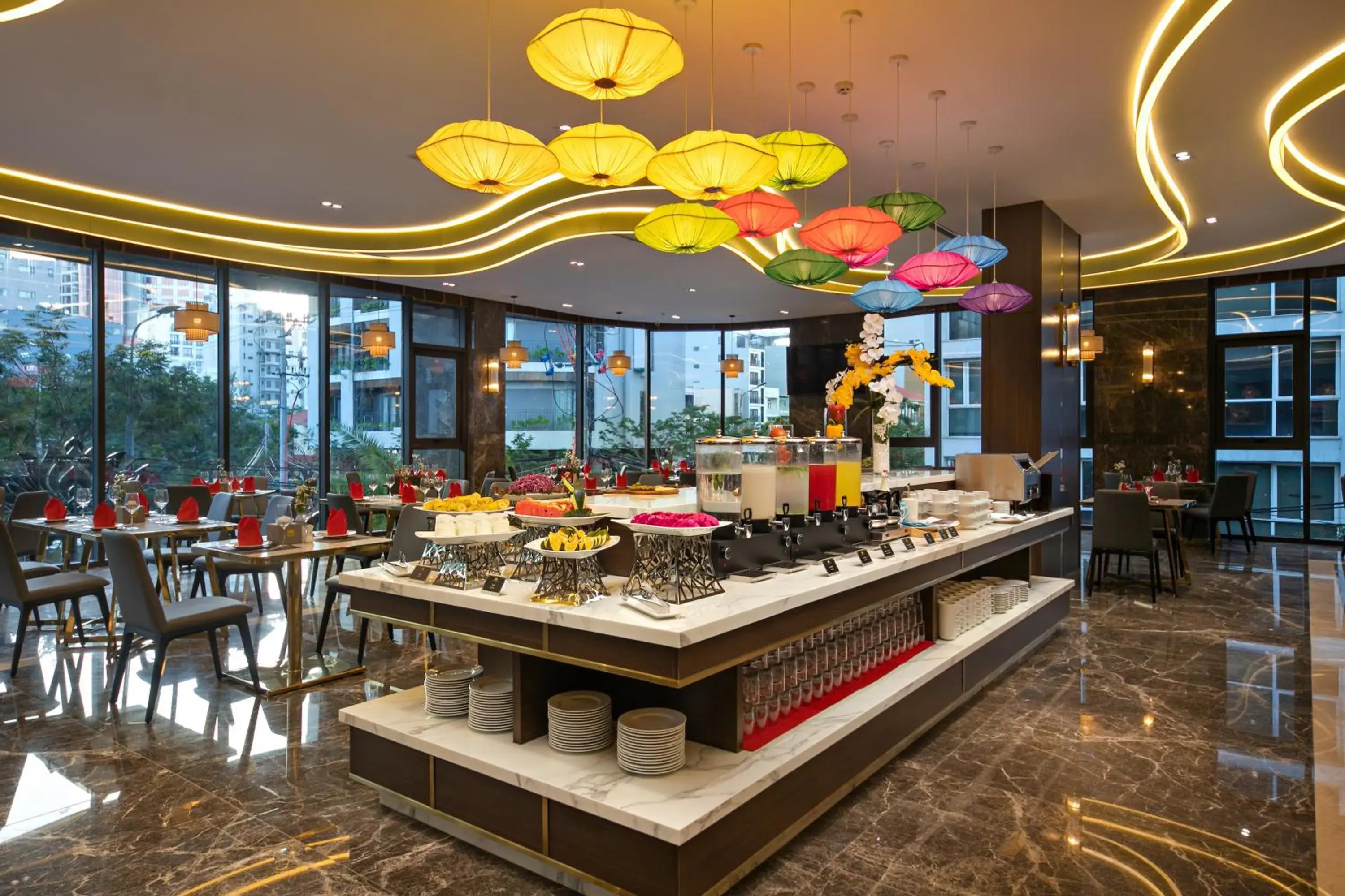 Restaurant/places to eat in Golden Lotus Grand Da Nang - Panoramic Rooftop Bar & Daily Afternoon Tea Restaurant/places to eat in Golden Lotus Grand Da Nang - Panoramic Rooftop Bar & Daily Afternoon Tea