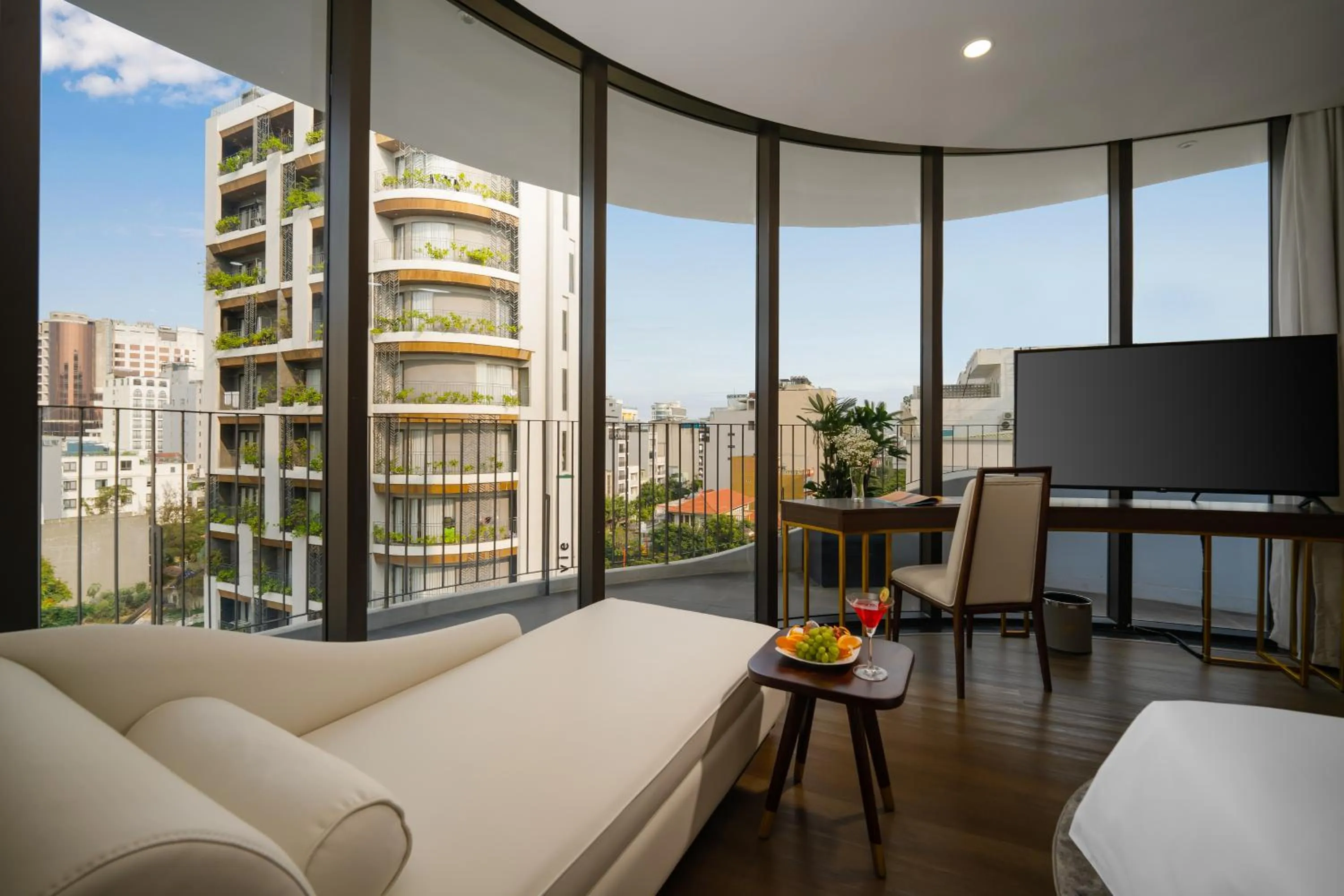 Balcony/Terrace in Golden Lotus Grand Da Nang - Panoramic Rooftop Bar & Daily Afternoon Tea