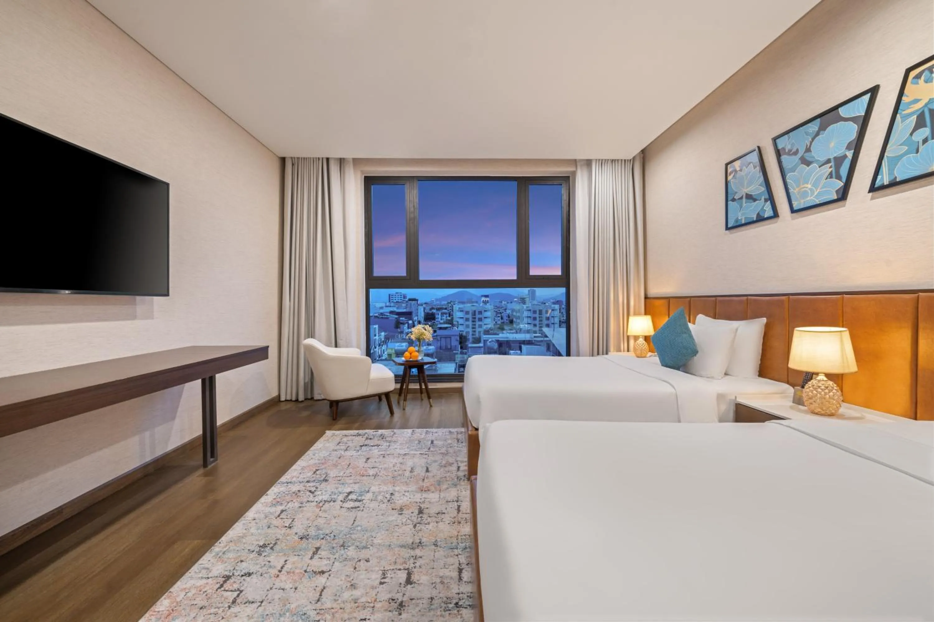 Bed in Golden Lotus Grand Da Nang - Panoramic Rooftop Bar & Daily Afternoon Tea