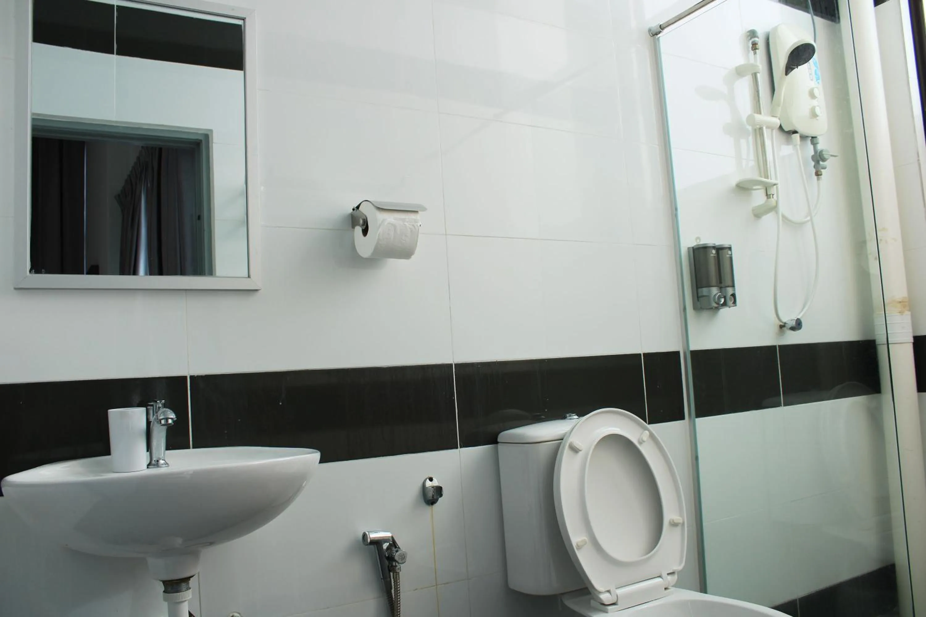 Bathroom in Happy Valley Eco Farm