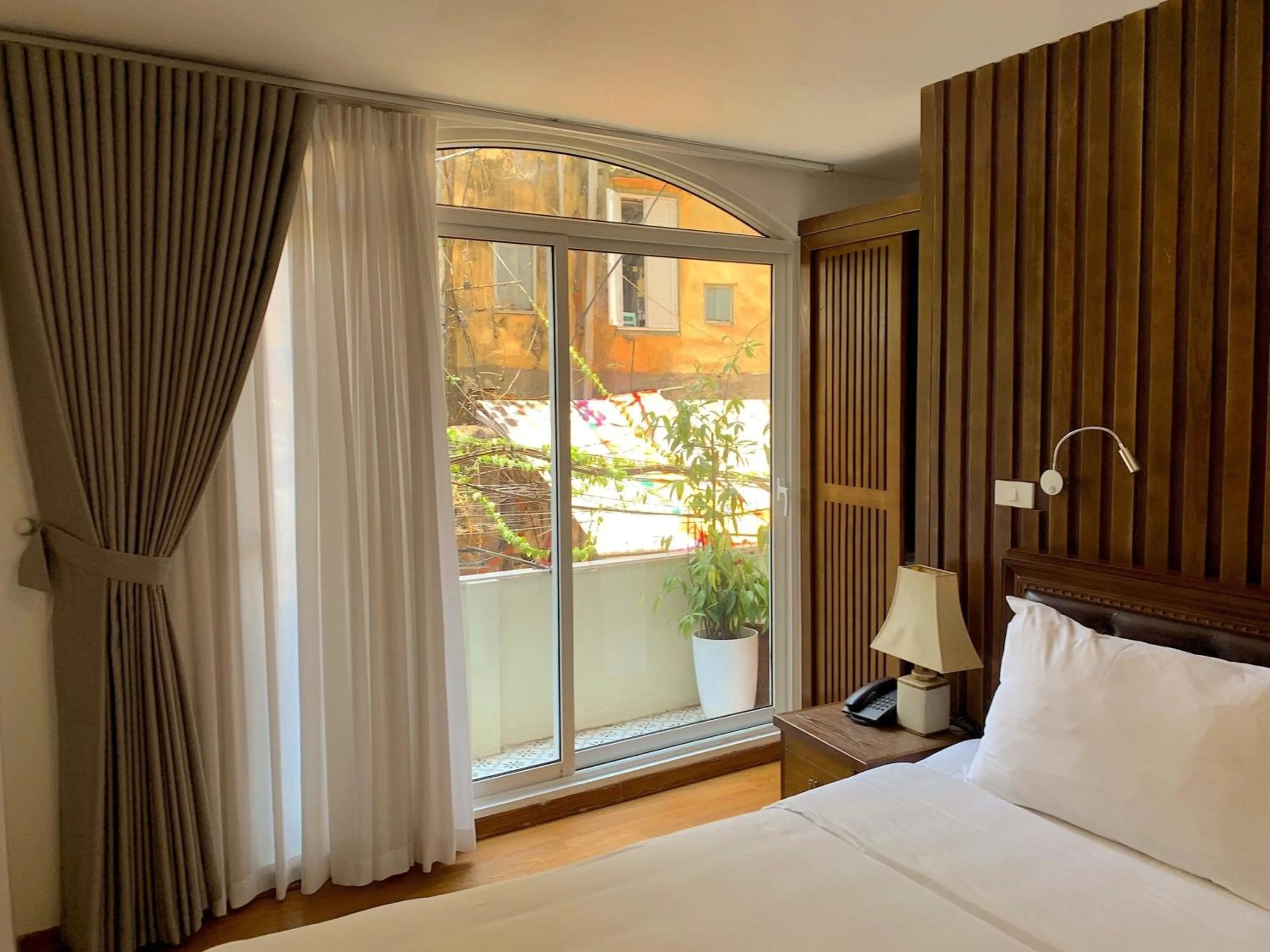 Patio, Bed in Free Airport Service Deals w Singita Classy Boutique Hotel & Travel