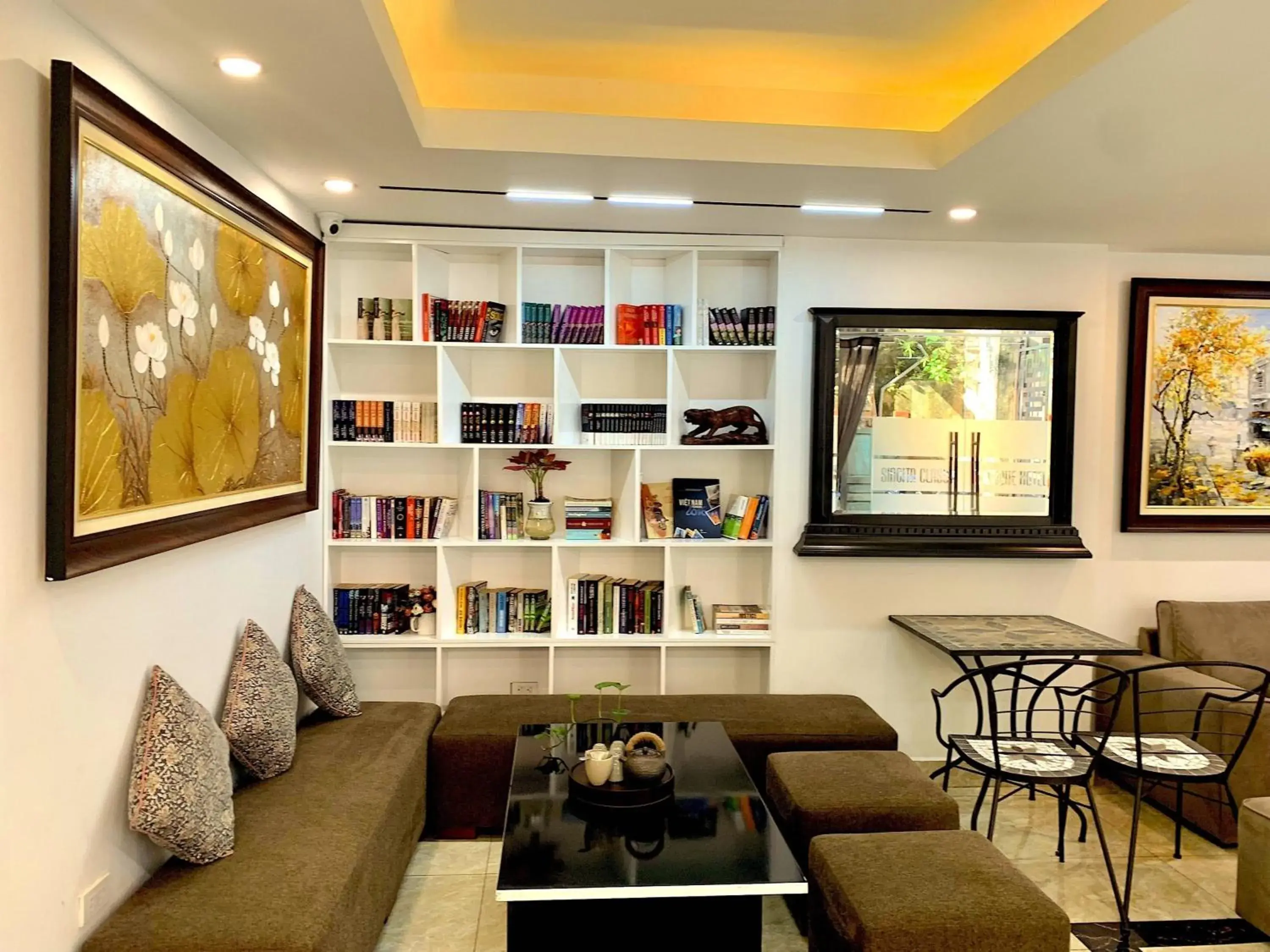 Property building in Free Airport Service Deals w Singita Classy Boutique Hotel & Travel Property building in Free Airport Service Deals w Singita Classy Boutique Hotel & Travel