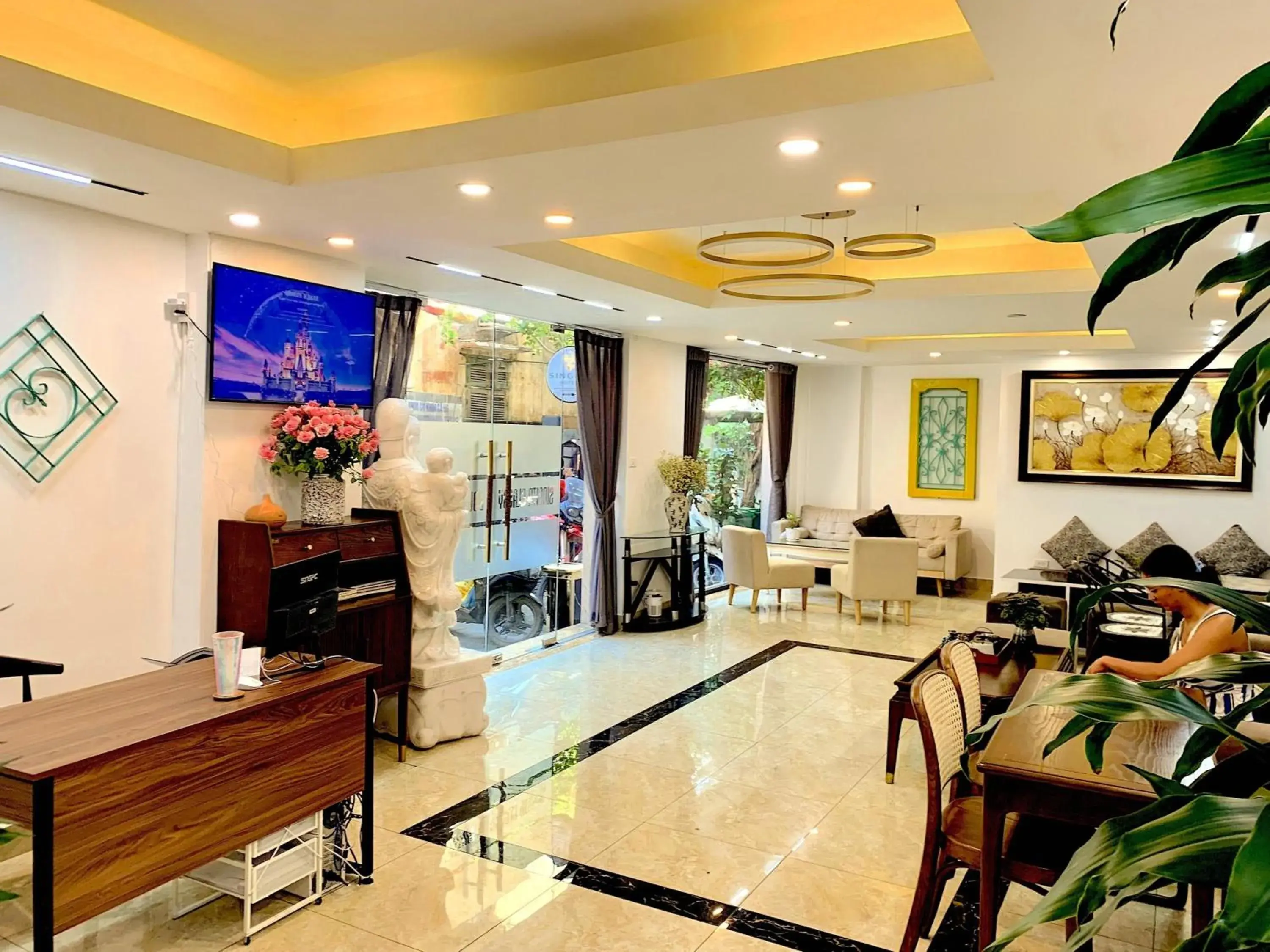 Property building in Free Airport Service Deals w Singita Classy Boutique Hotel & Travel Property building in Free Airport Service Deals w Singita Classy Boutique Hotel & Travel