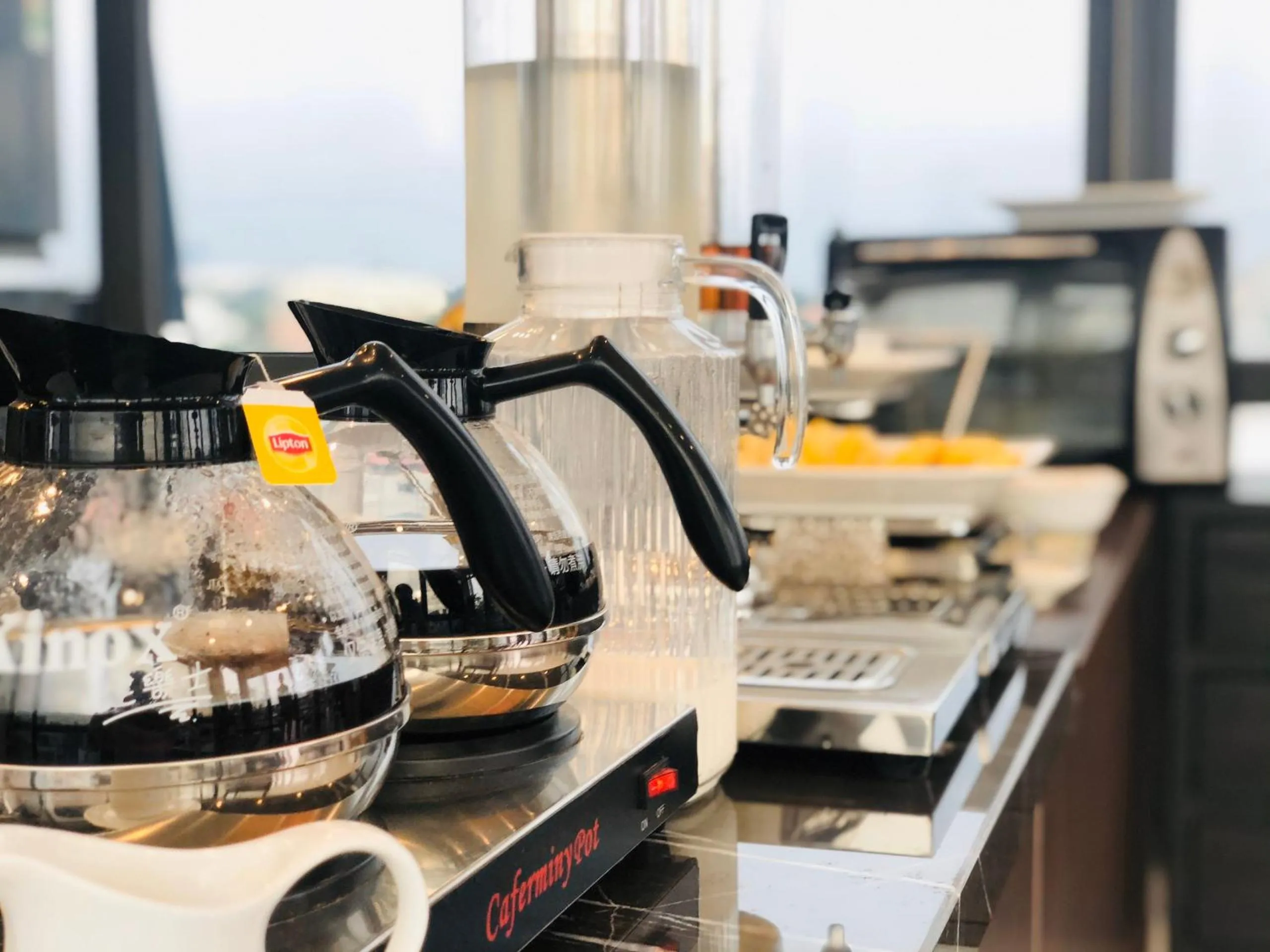 Coffee/tea facilities in Free Airport Service Deals w Singita Classy Boutique Hotel & Travel