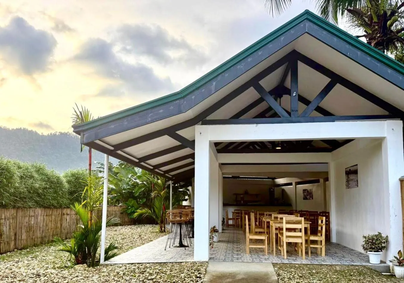 Restaurant/places to eat in ROYAL SUITES - PORT BARTON