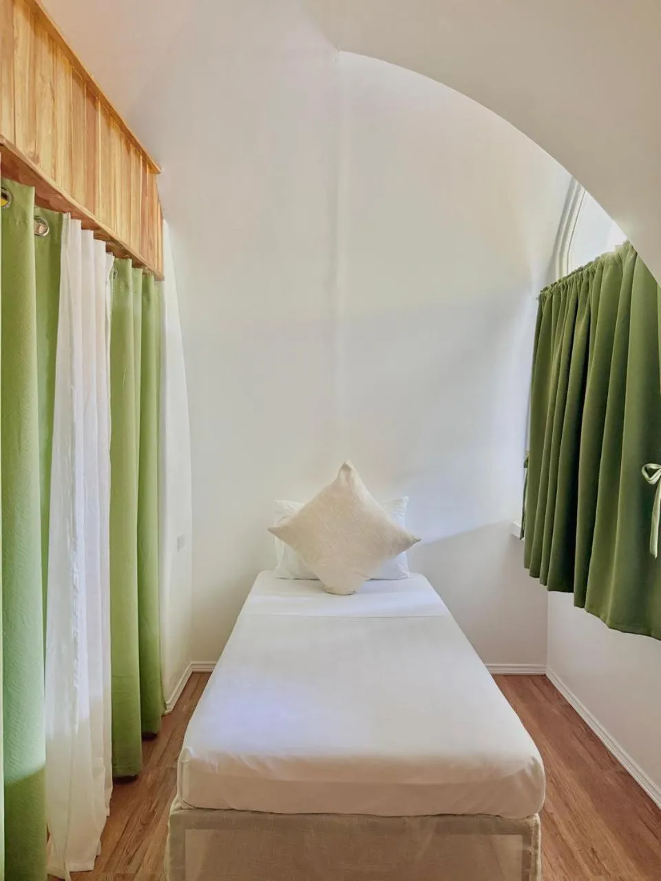 Bed in ROYAL SUITES - PORT BARTON