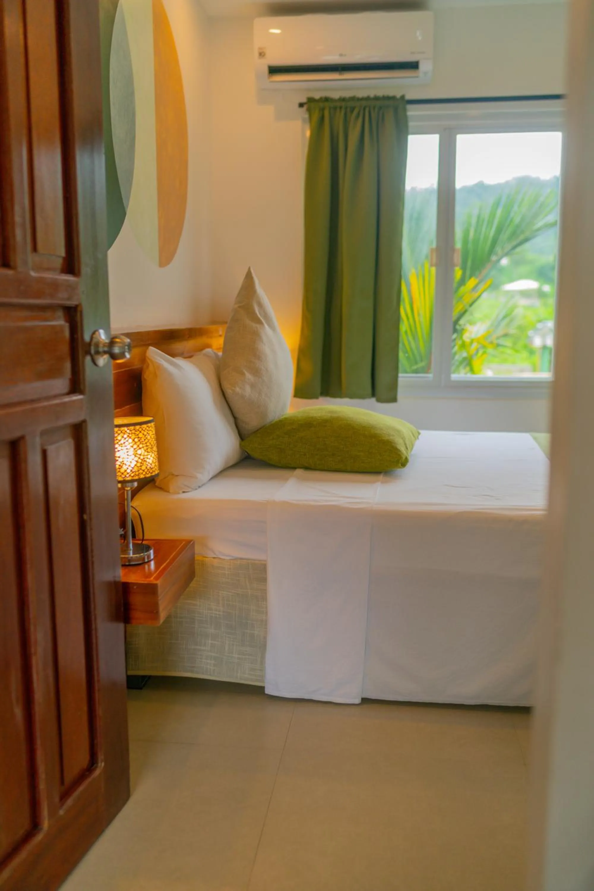 Bedroom, Bed in ROYAL SUITES - PORT BARTON