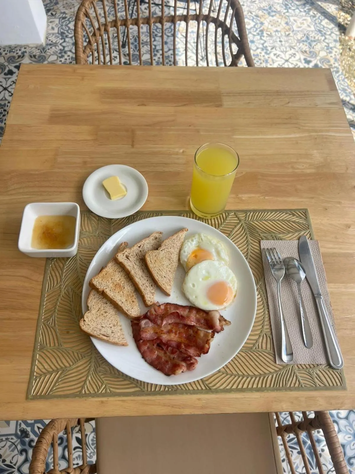 Breakfast in ROYAL SUITES - PORT BARTON