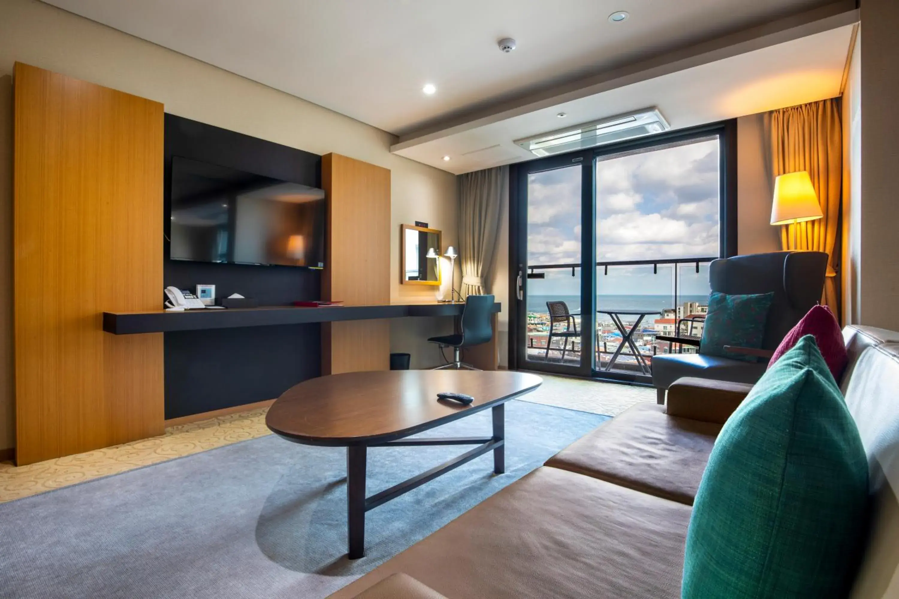 Executive Suite in Ramada by Wyndham Jeju Hamdeok Executive Suite in Ramada by Wyndham Jeju Hamdeok