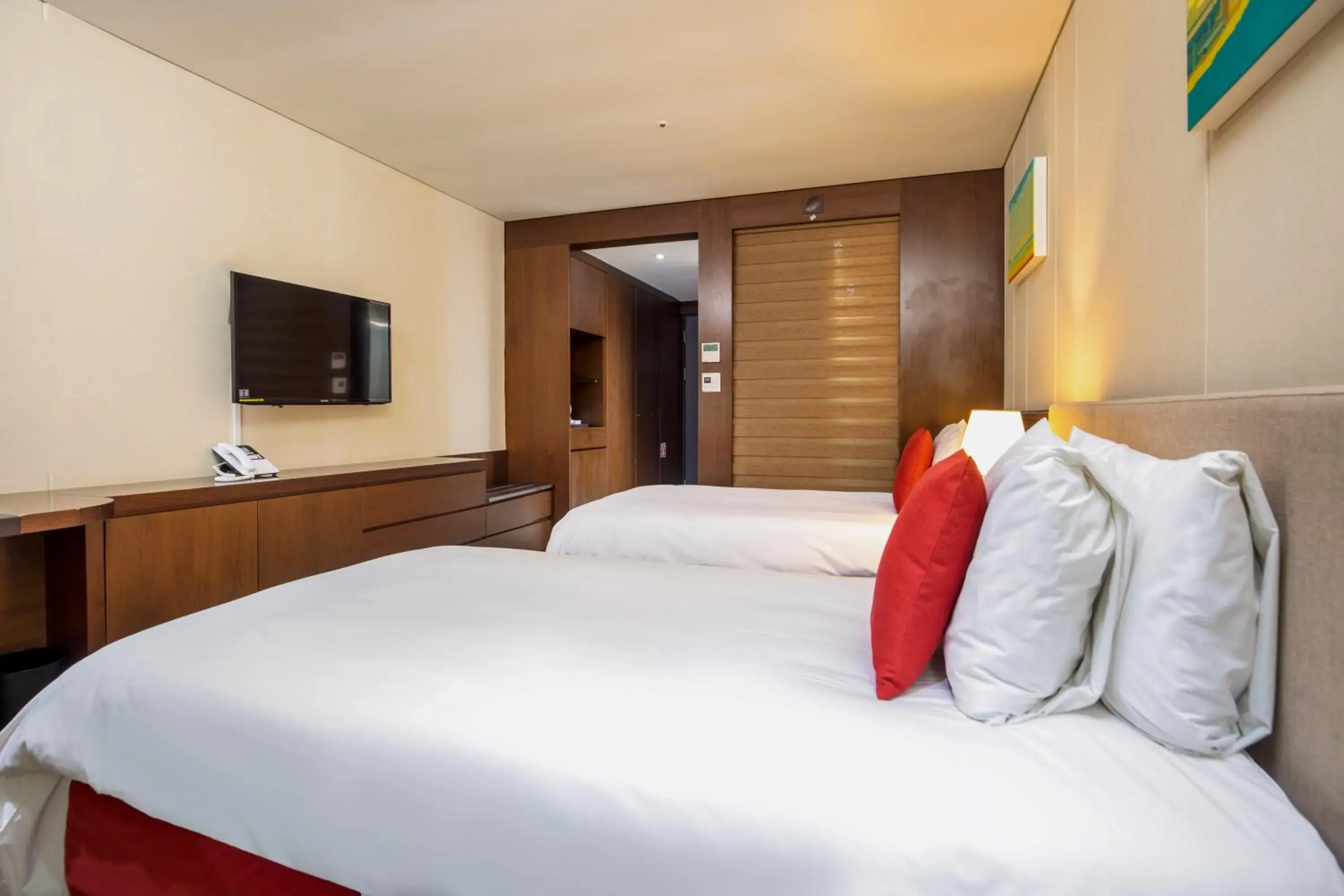 Bed in Ramada by Wyndham Jeju Hamdeok Bed in Ramada by Wyndham Jeju Hamdeok