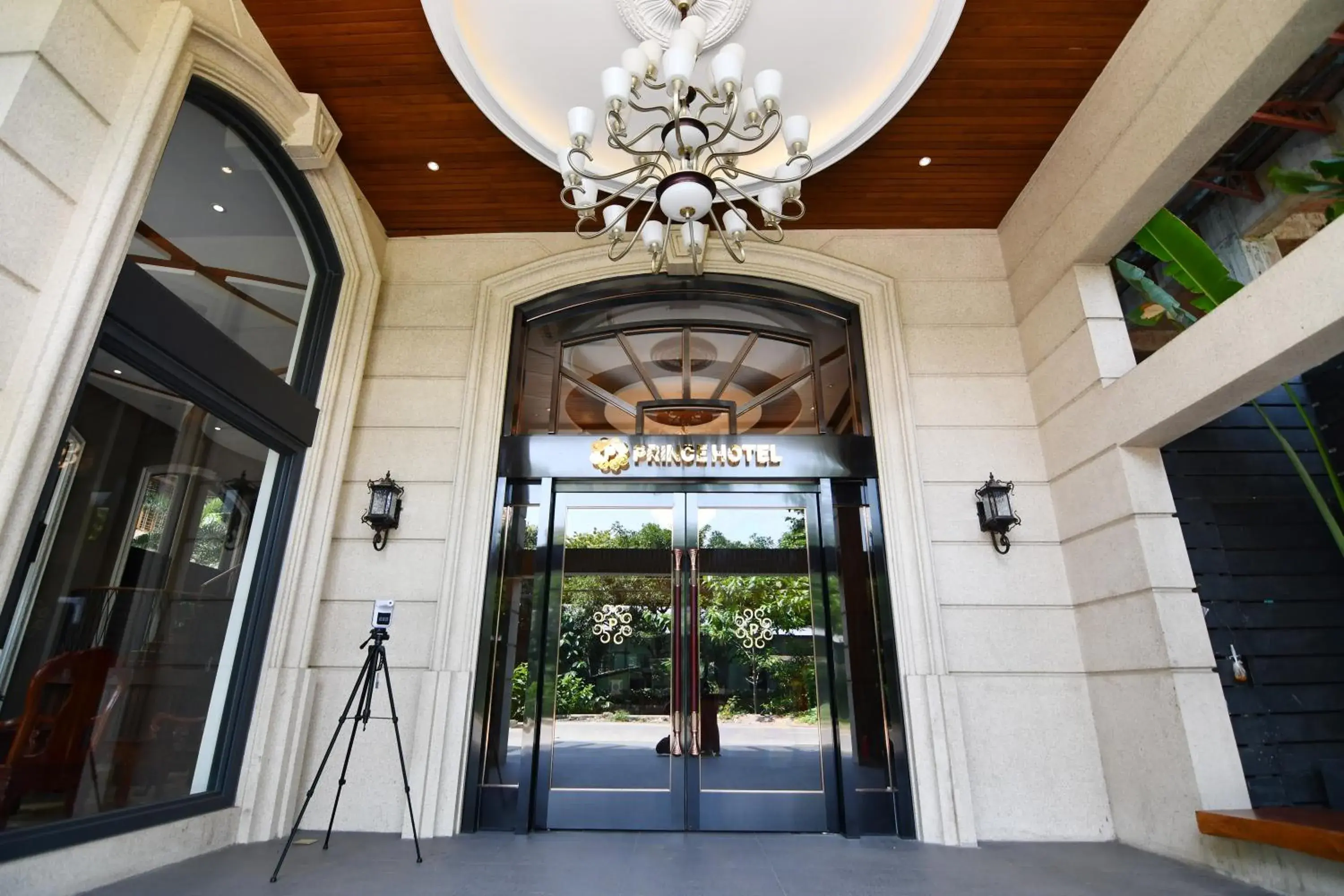 Facade/entrance in Prince Hotel Facade/entrance in Prince Hotel