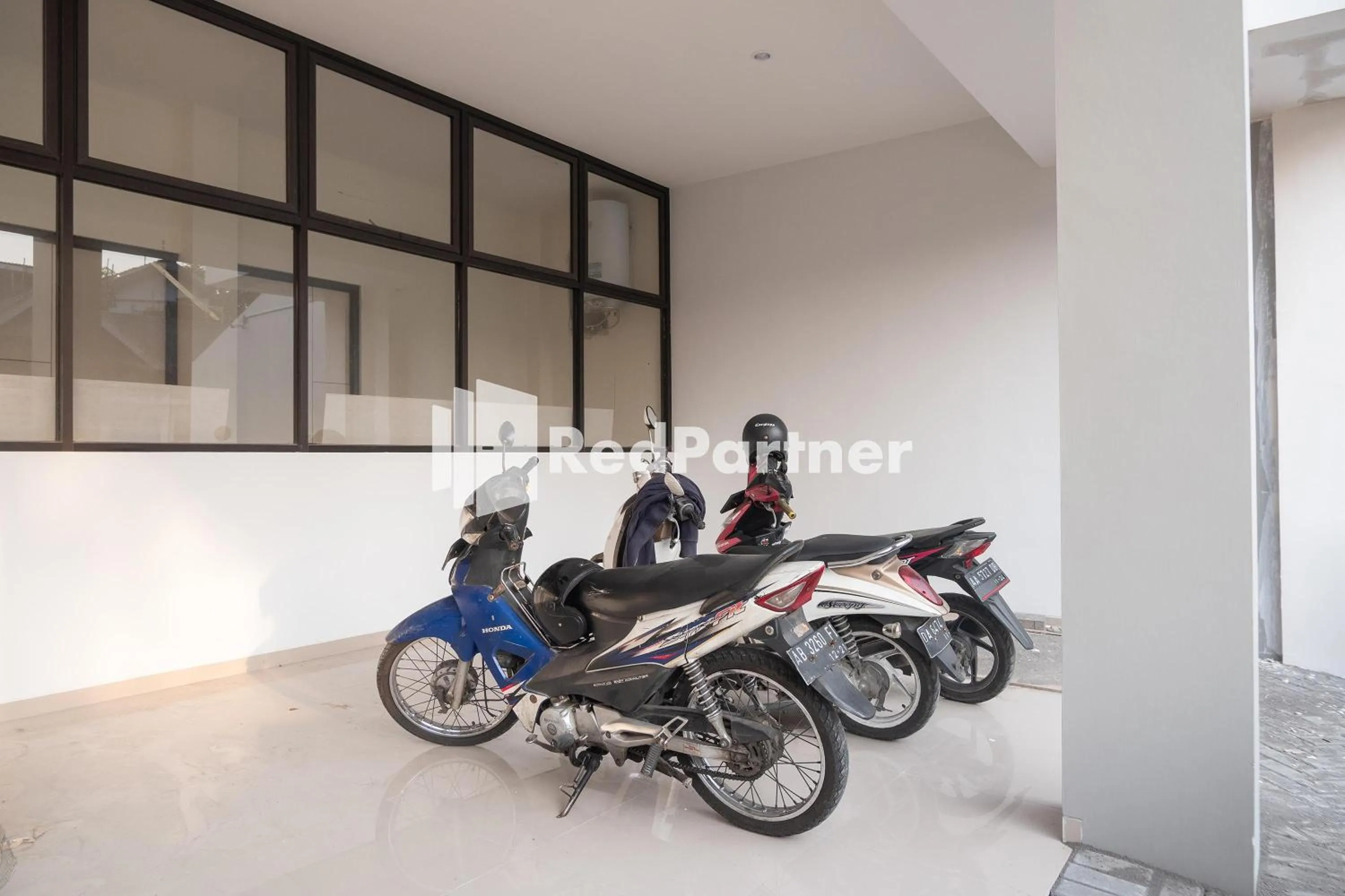 Parking in Astana Malioboro Mitra RedDoorz