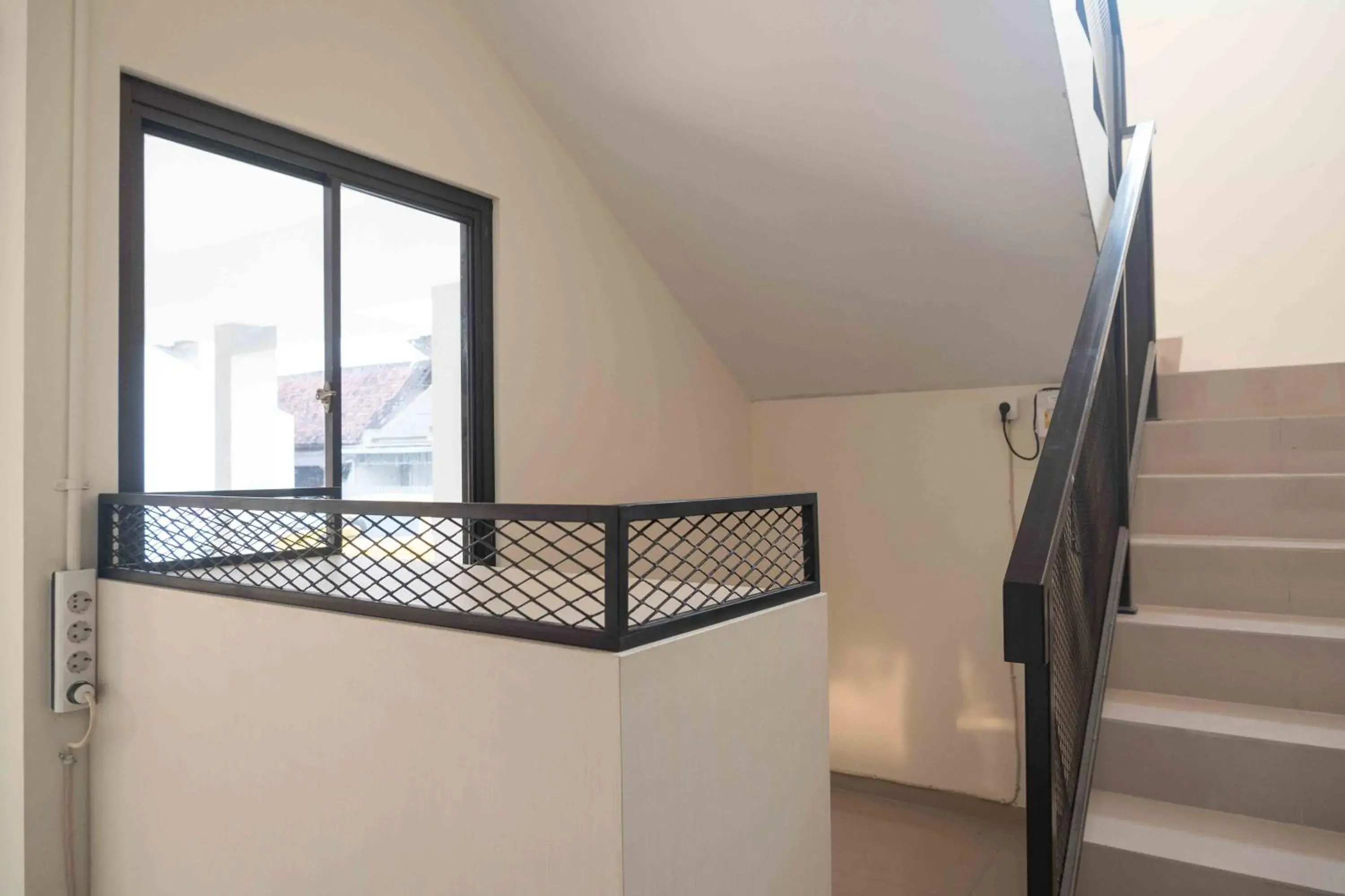 Property building in RedDoorz at Astana Malioboro Property building in RedDoorz at Astana Malioboro