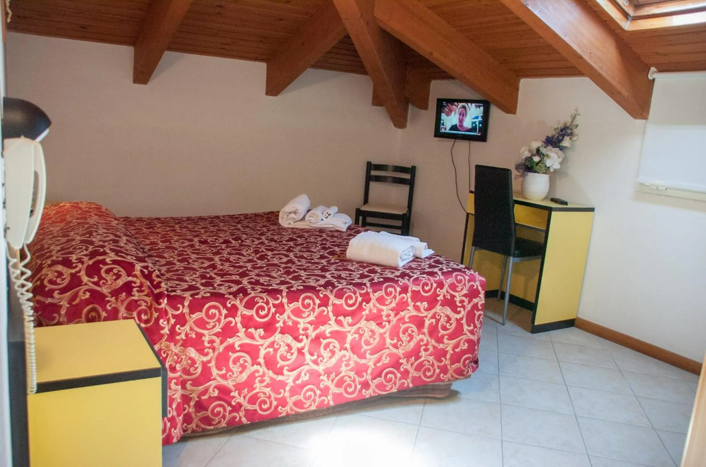 Bed in Albergo Villa Miraggio