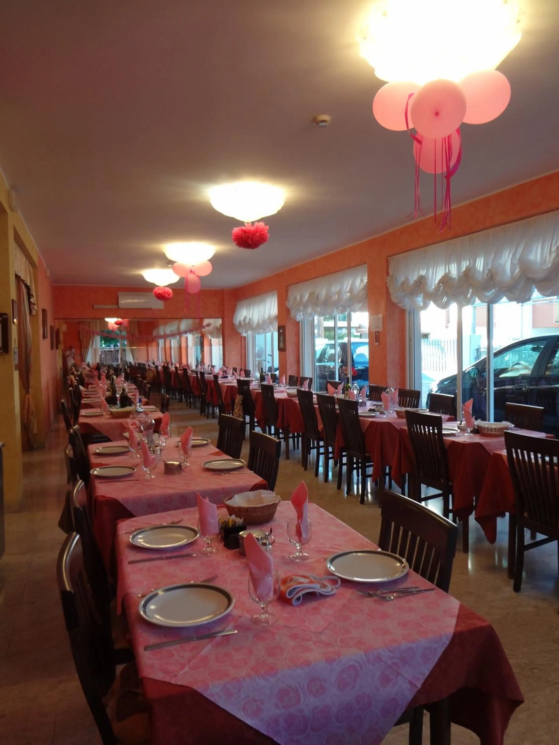 Restaurant/places to eat in Albergo Villa Miraggio