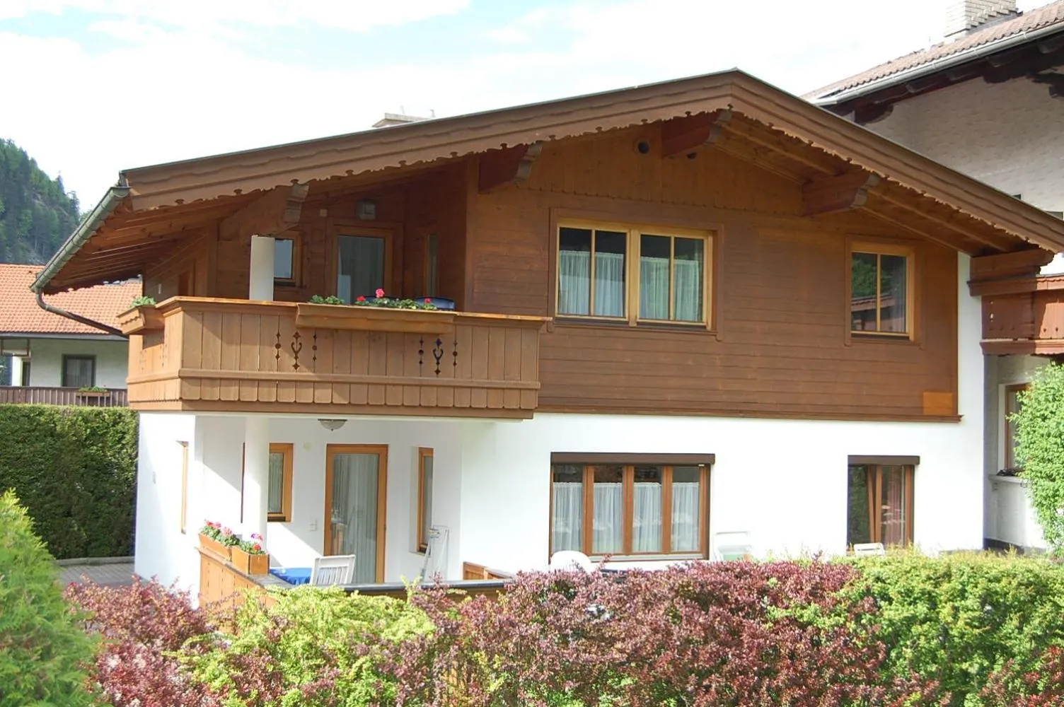 Facade/entrance in Landhaus Alpenrose