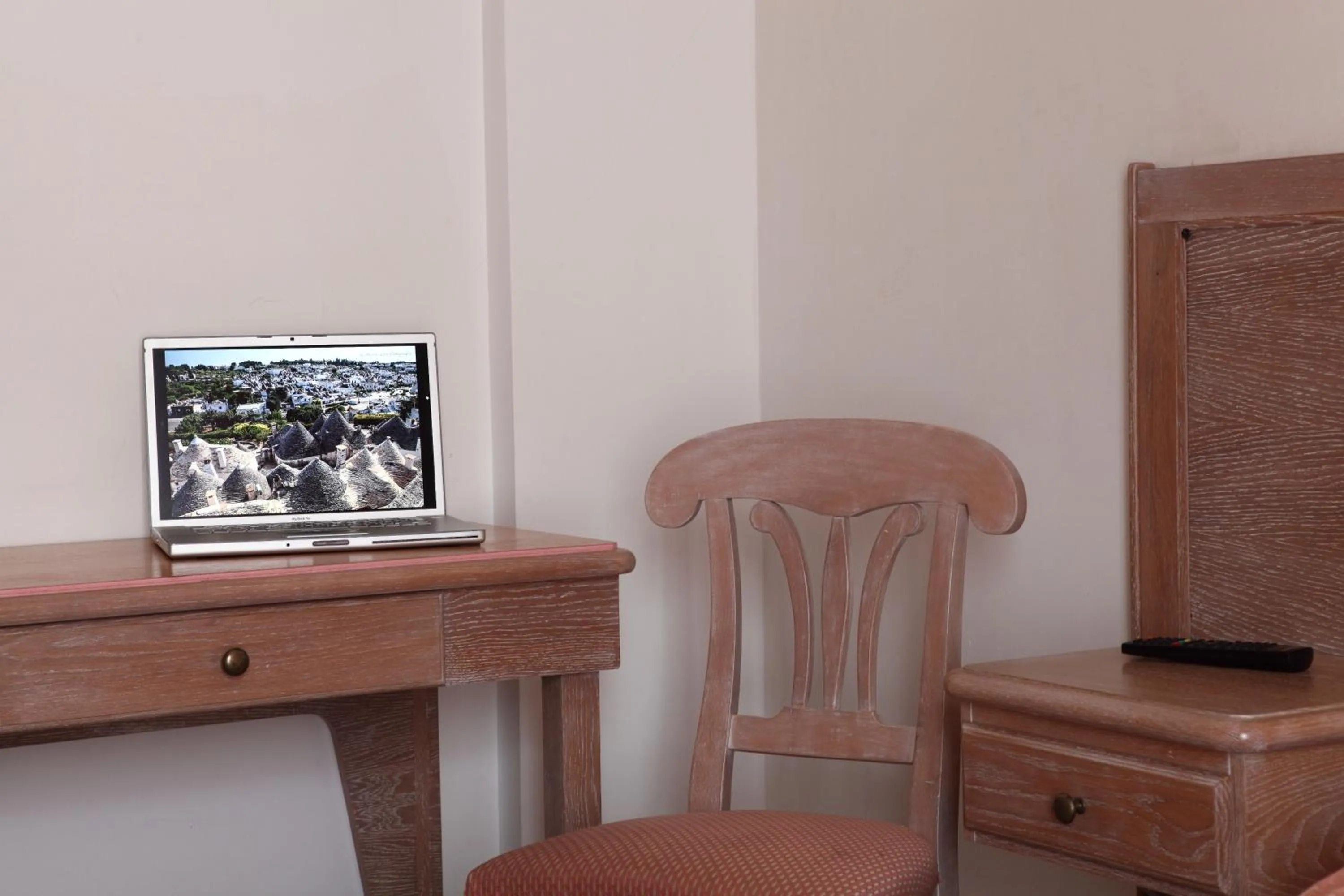 Decorative detail in Hotel Donatello