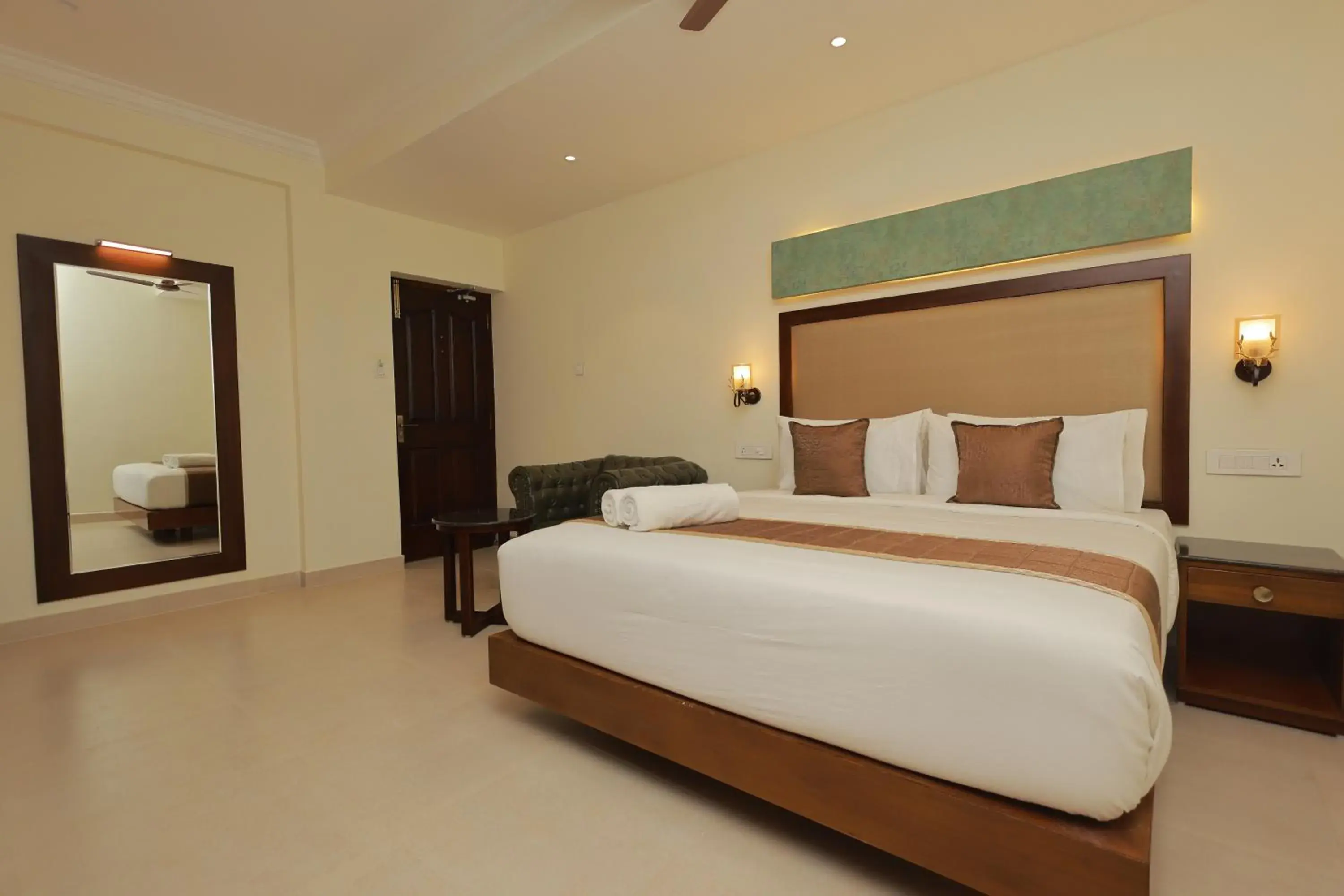 Bed in Hotel Comorin Grand Bed in Hotel Comorin Grand