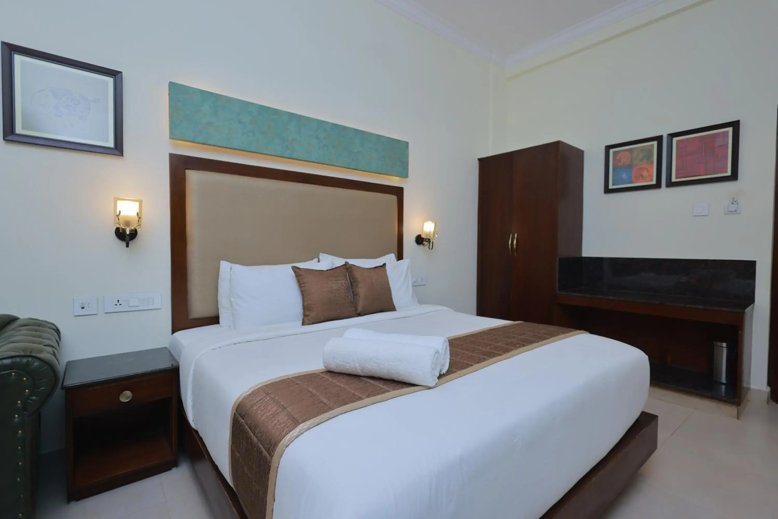 Bed in Hotel Comorin Grand Bed in Hotel Comorin Grand