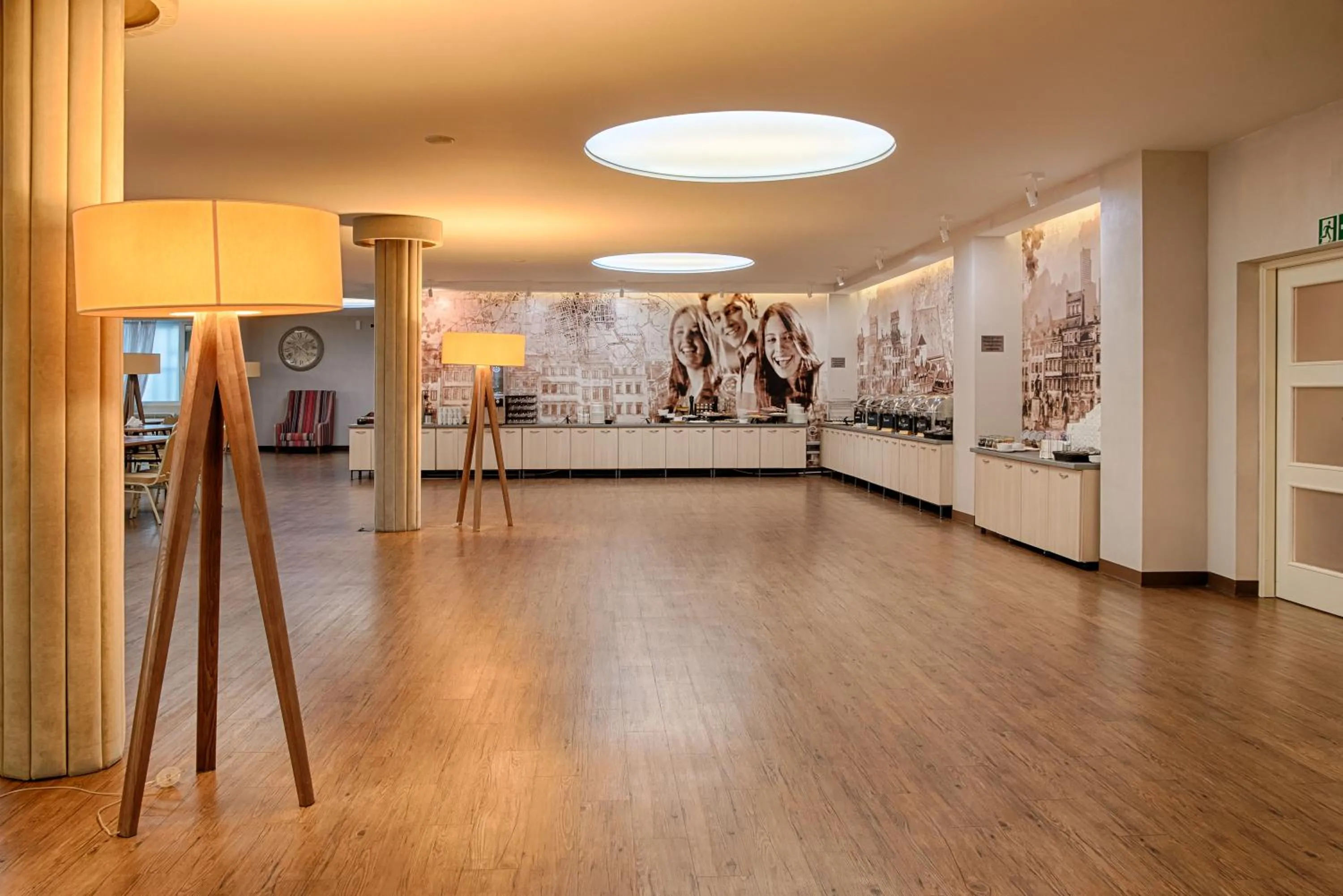 Buffet breakfast in Citi Hotel's Warszawa-Falenty