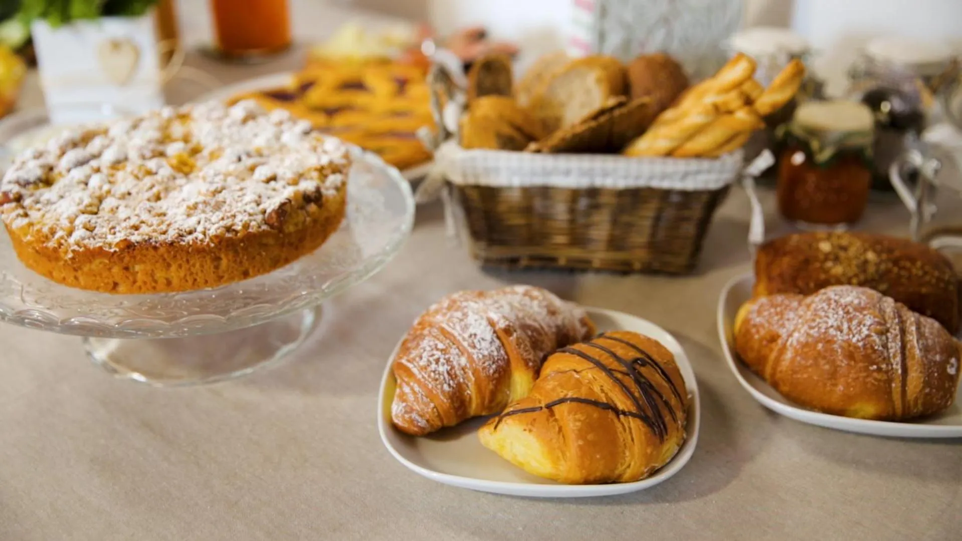 Decorative detail in La Finestra sul Conero