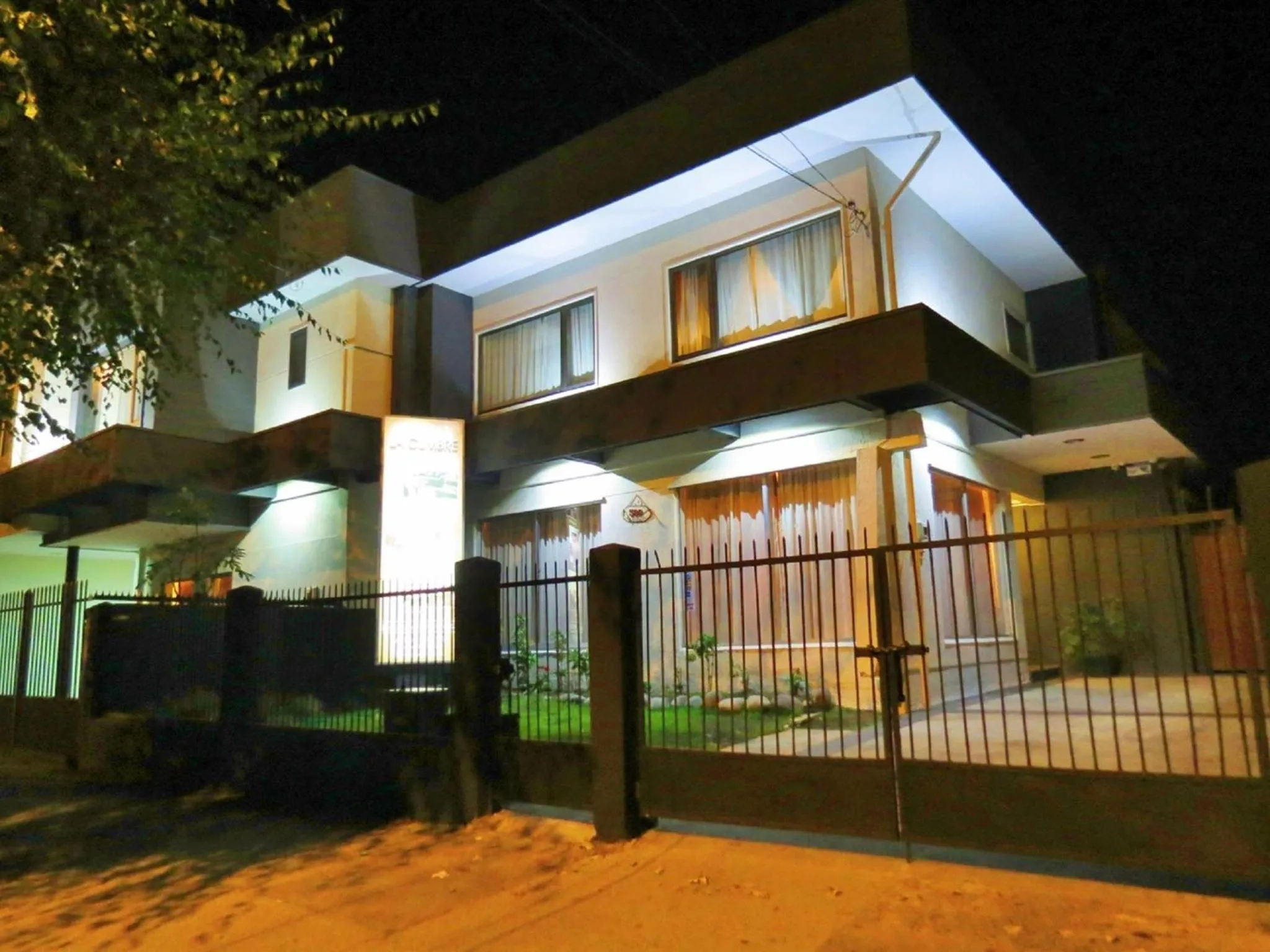 Facade/entrance in Hostal La Cumbre