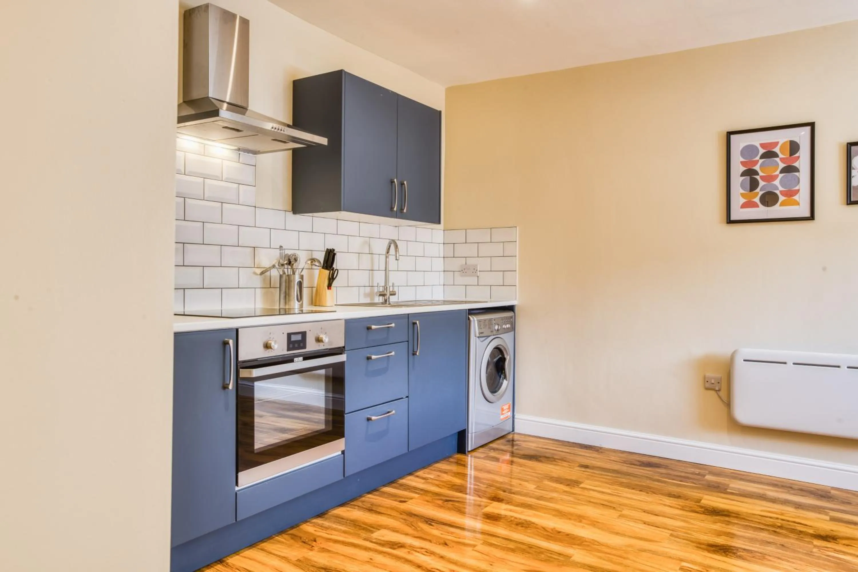 Kitchen or kitchenette in Spacious City Center 2 Bed Apartment Free Wifi