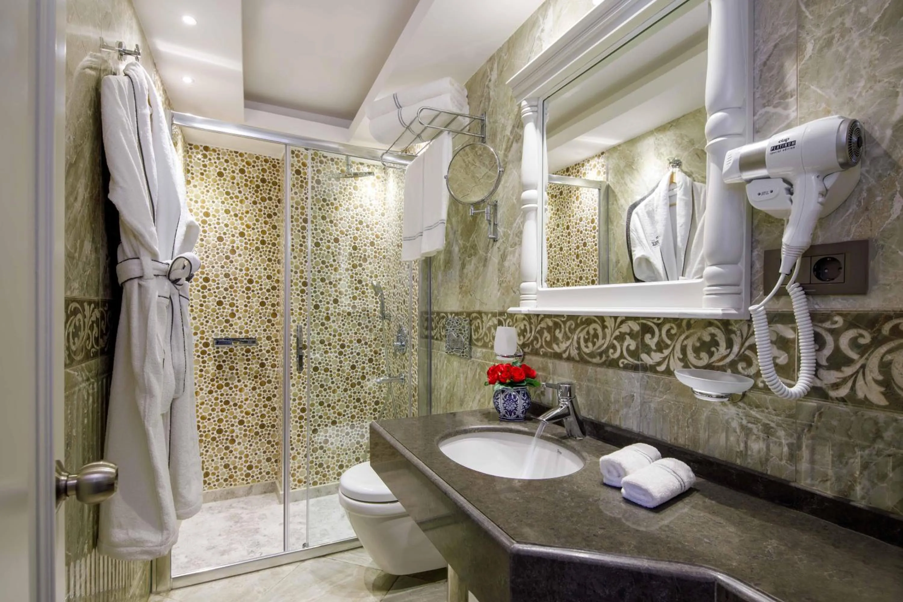Bathroom in Amiral Palace Hotel Boutique Class