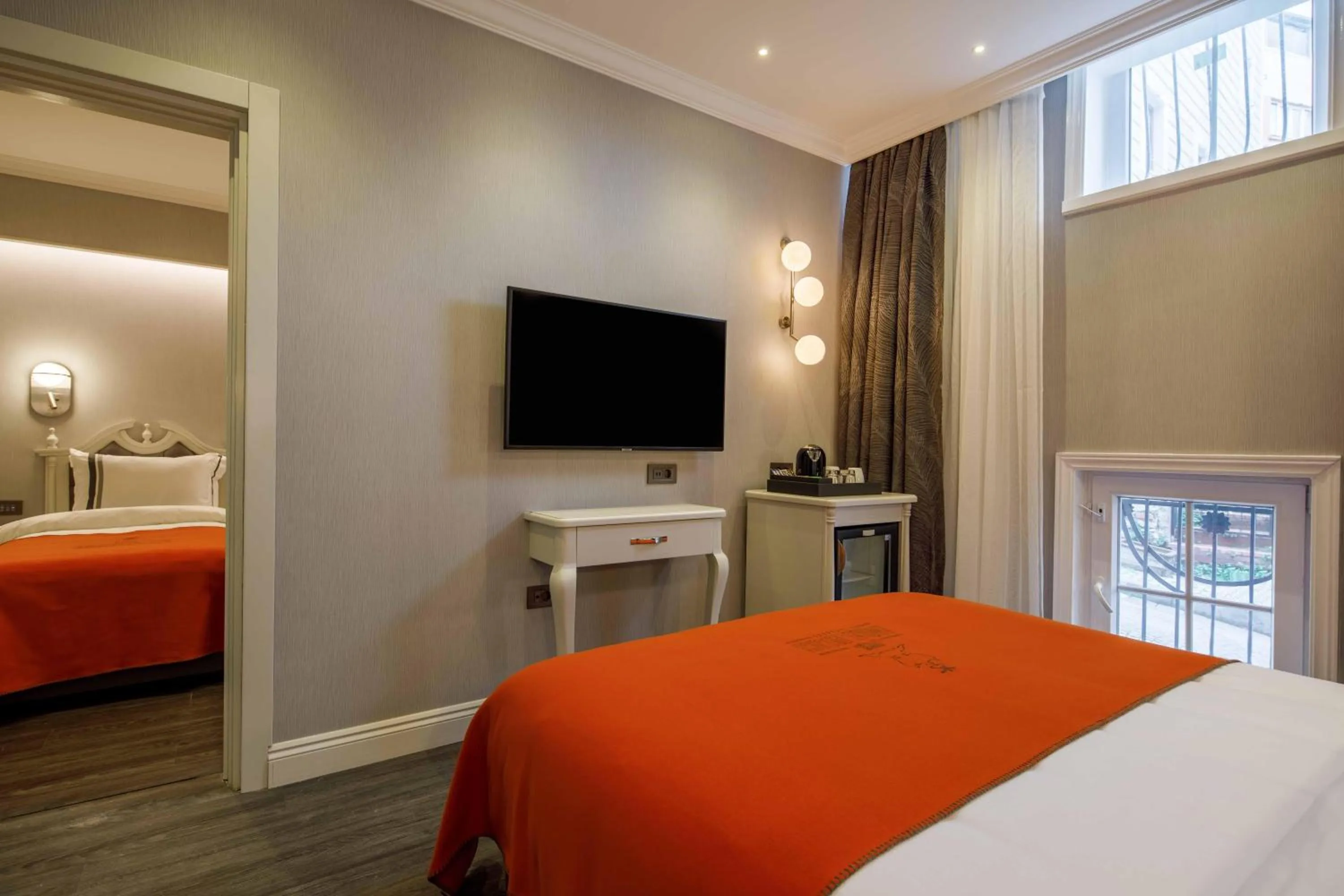 Bed in Amiral Palace Hotel Boutique Class