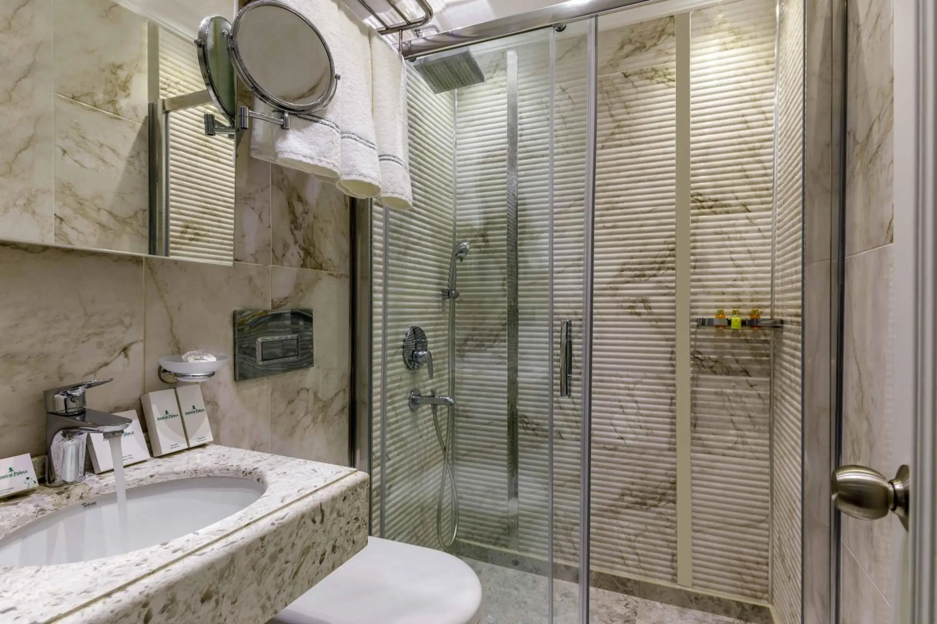 Bathroom in Amiral Palace Hotel Boutique Class Bathroom in Amiral Palace Hotel Boutique Class