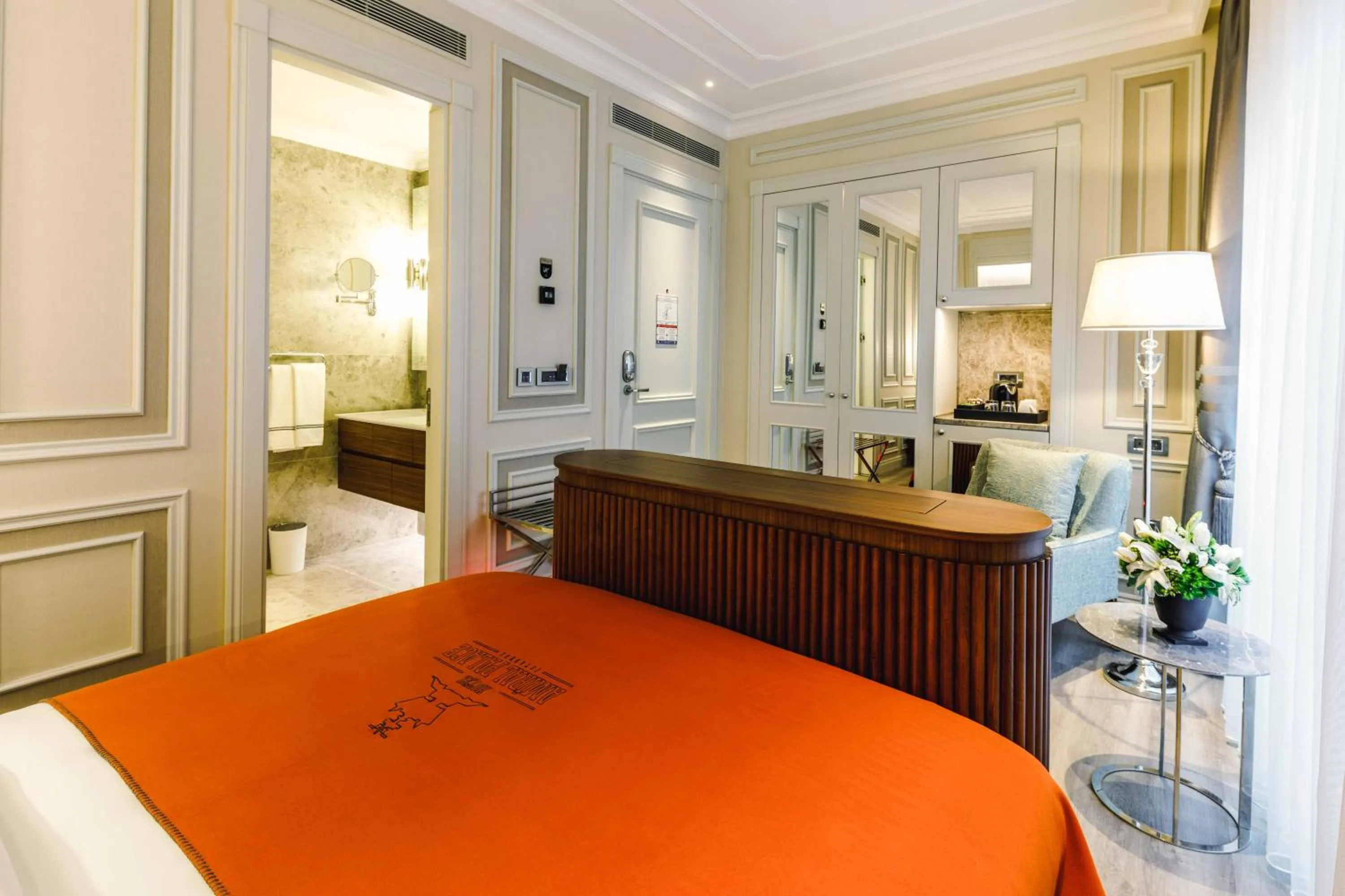 Bed in Amiral Palace Hotel Boutique Class