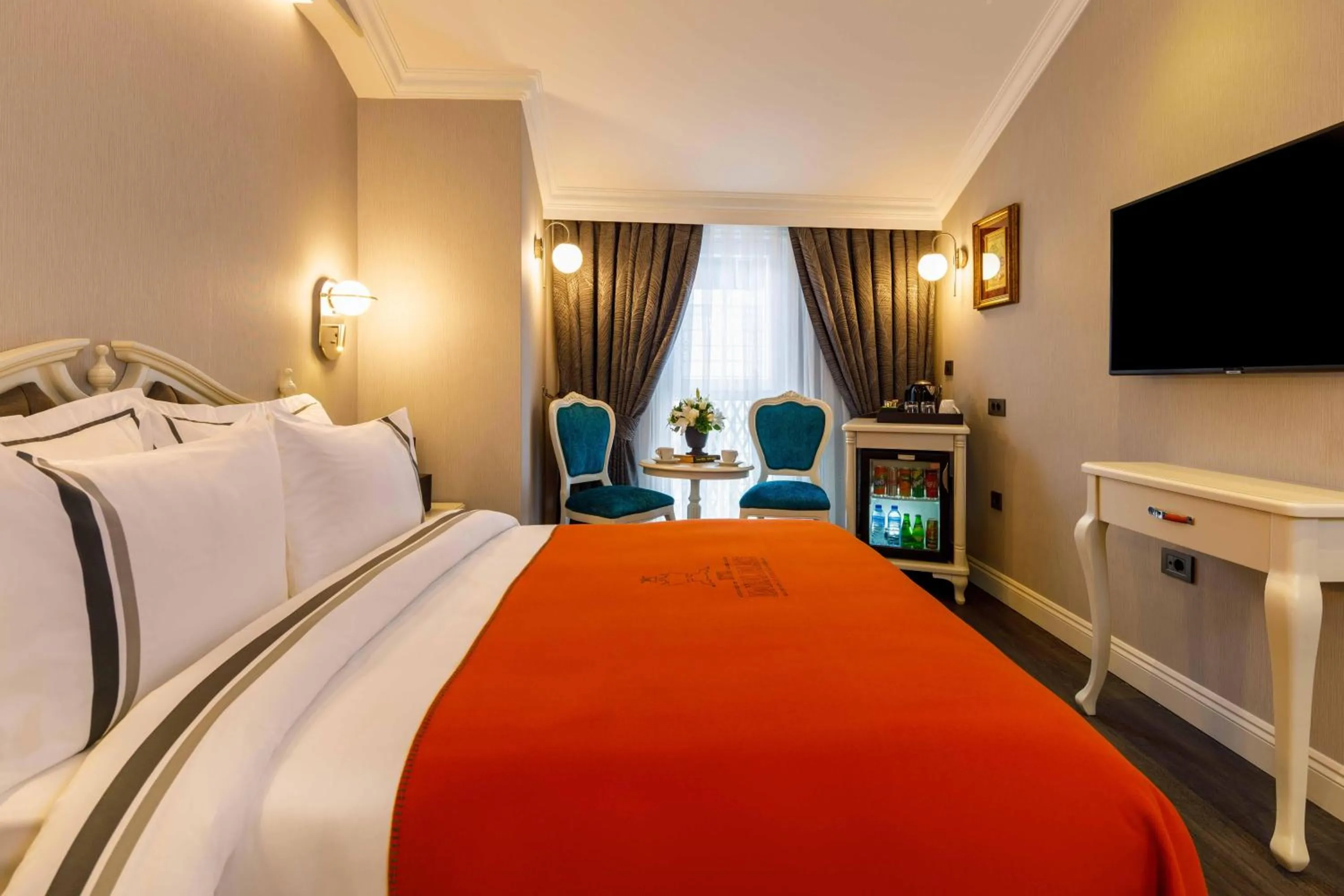 Bed in Amiral Palace Hotel Boutique Class