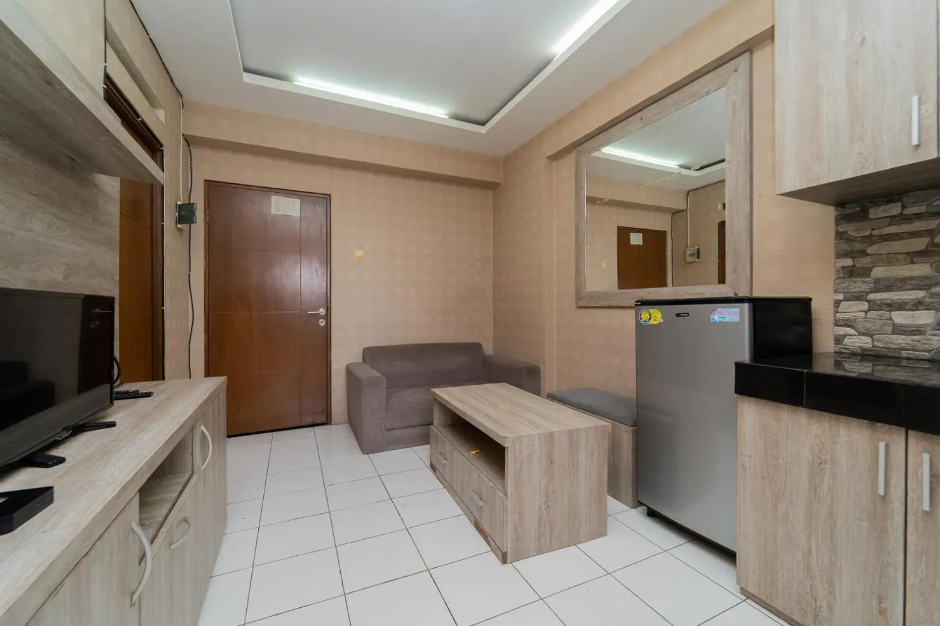 Living room in RedLiving Apartemen Gateway Cicadas - Sarana Cipta Mahakarya Living room in RedLiving Apartemen Gateway Cicadas - Sarana Cipta Mahakarya