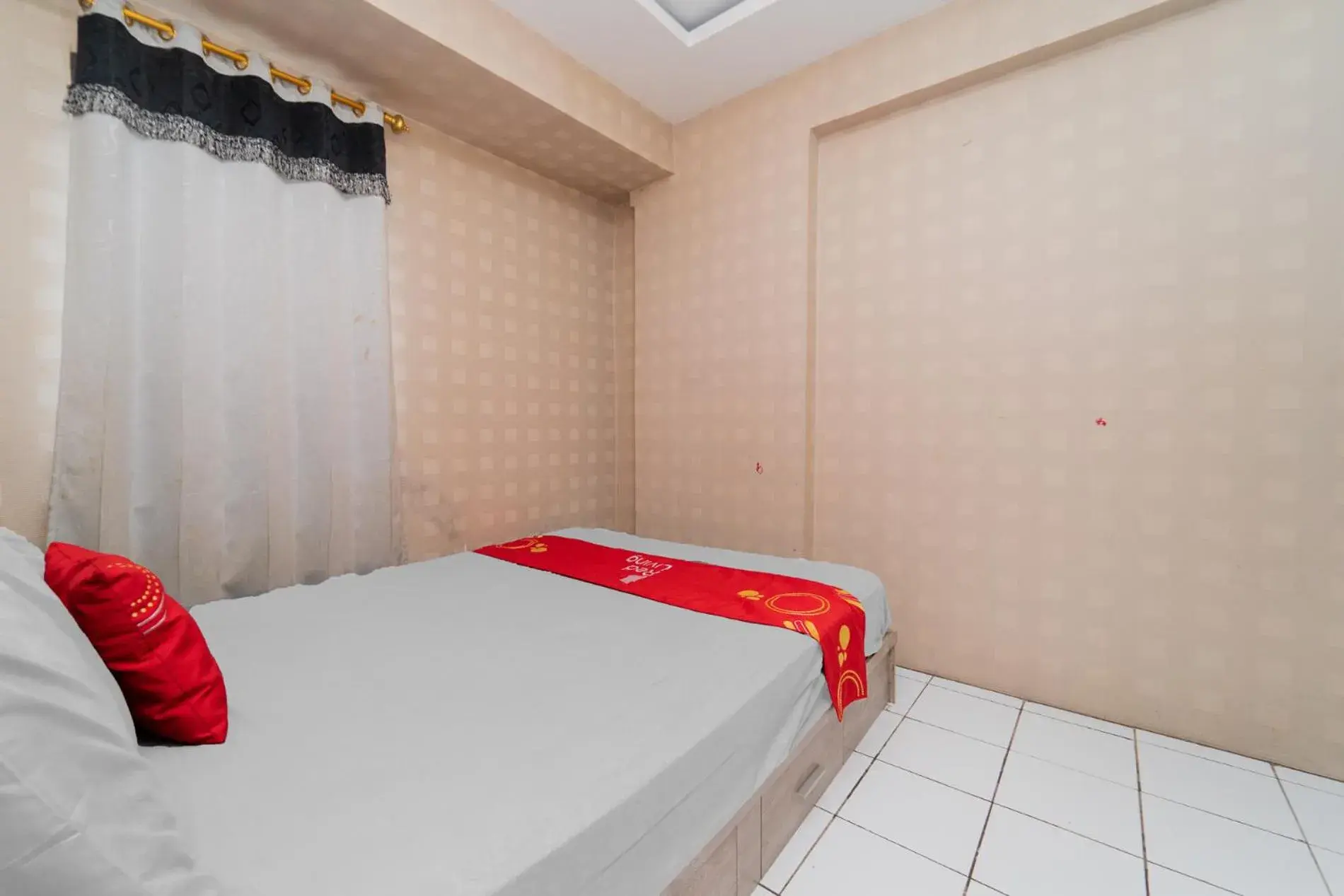 Bedroom in RedLiving Apartemen Gateway Cicadas - Sarana Cipta Mahakarya Bedroom in RedLiving Apartemen Gateway Cicadas - Sarana Cipta Mahakarya