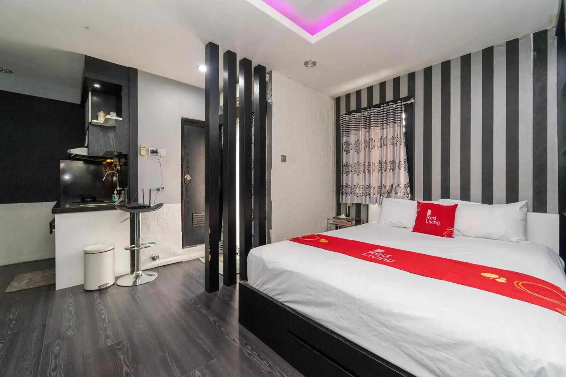 Bedroom in RedLiving Apartemen Gateway Cicadas - Sarana Cipta Mahakarya Bedroom in RedLiving Apartemen Gateway Cicadas - Sarana Cipta Mahakarya