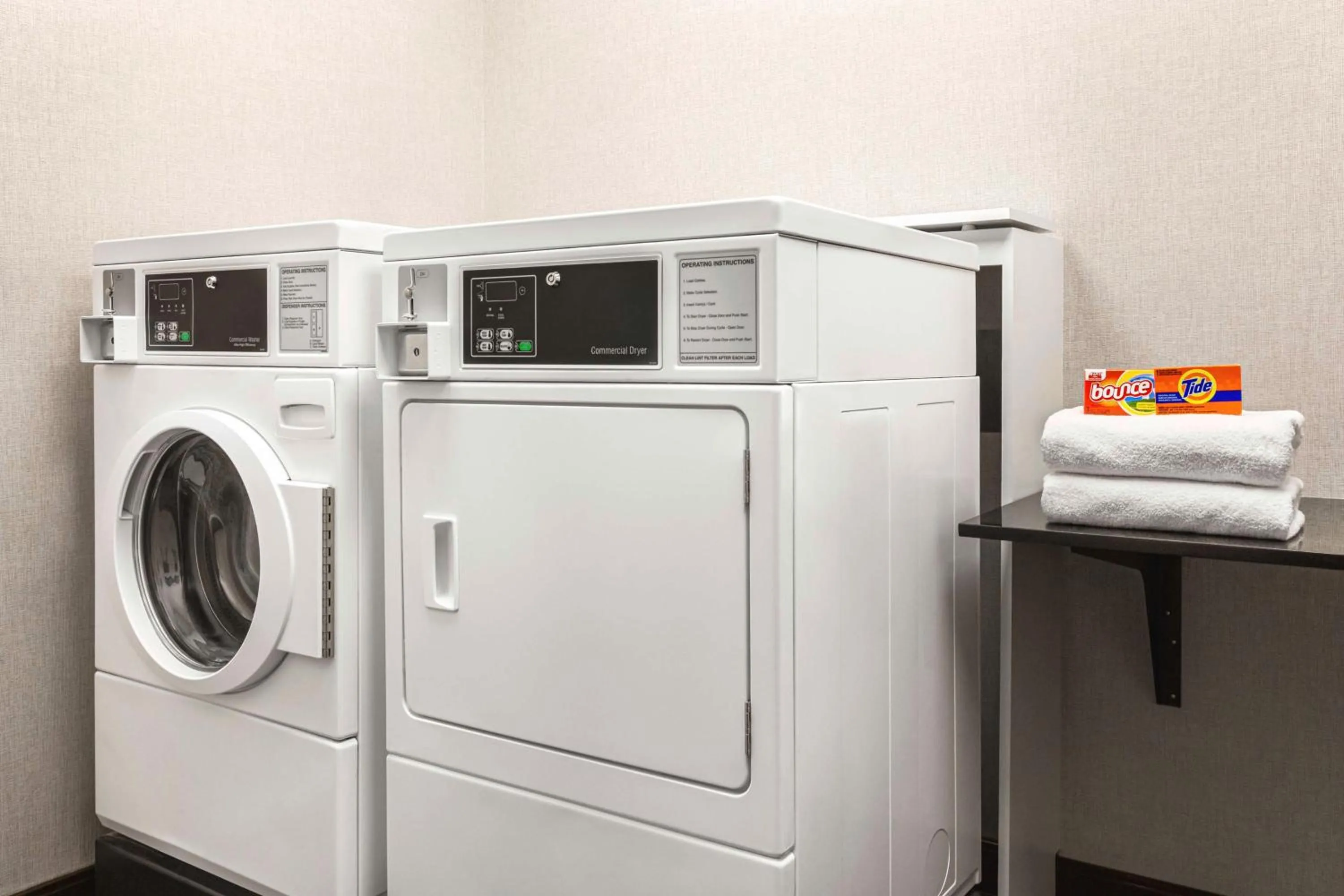 Property building in Hampton Inn & Suites York South