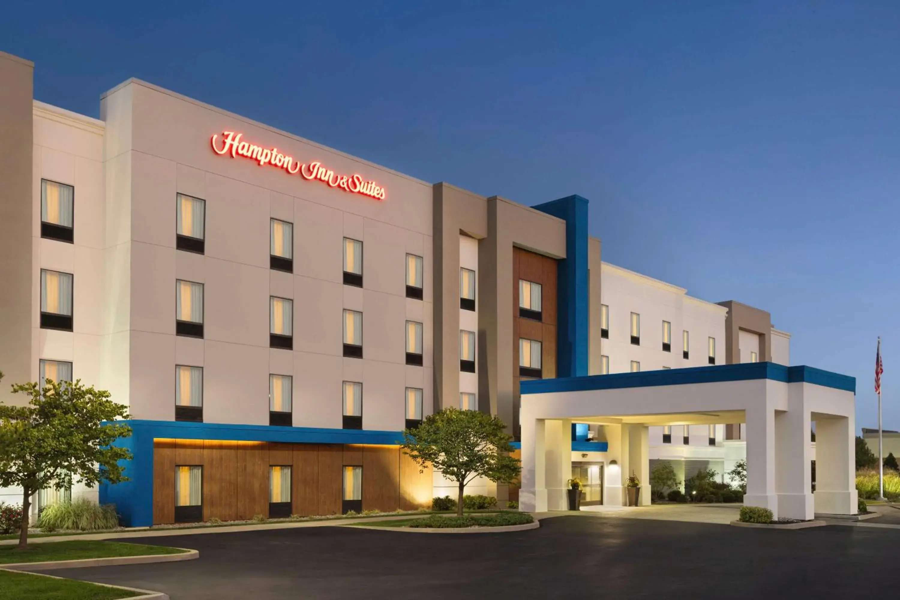 Property building in Hampton Inn & Suites York South Property building in Hampton Inn & Suites York South