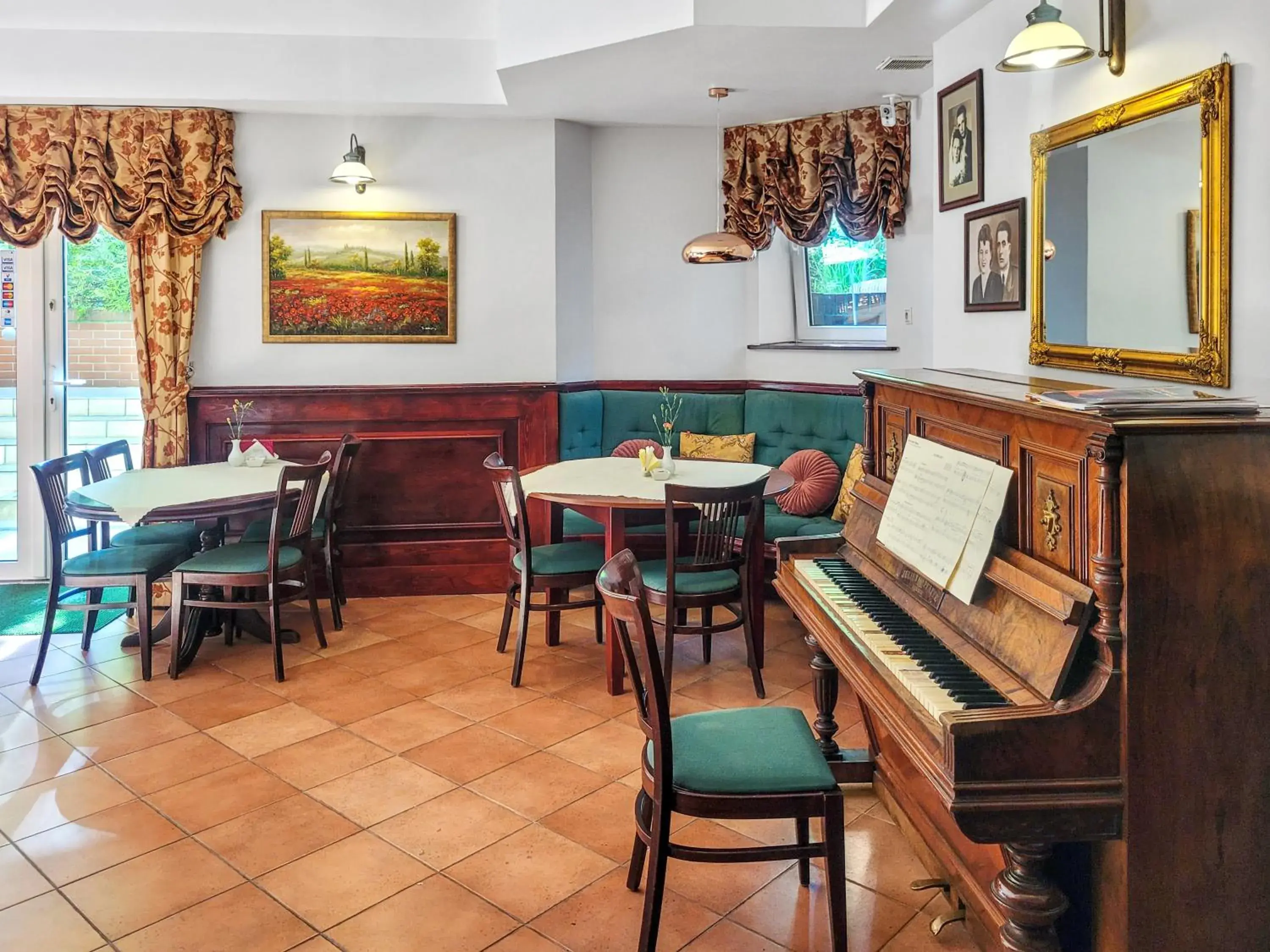 Breakfast in Villa Jedynak Breakfast in Villa Jedynak