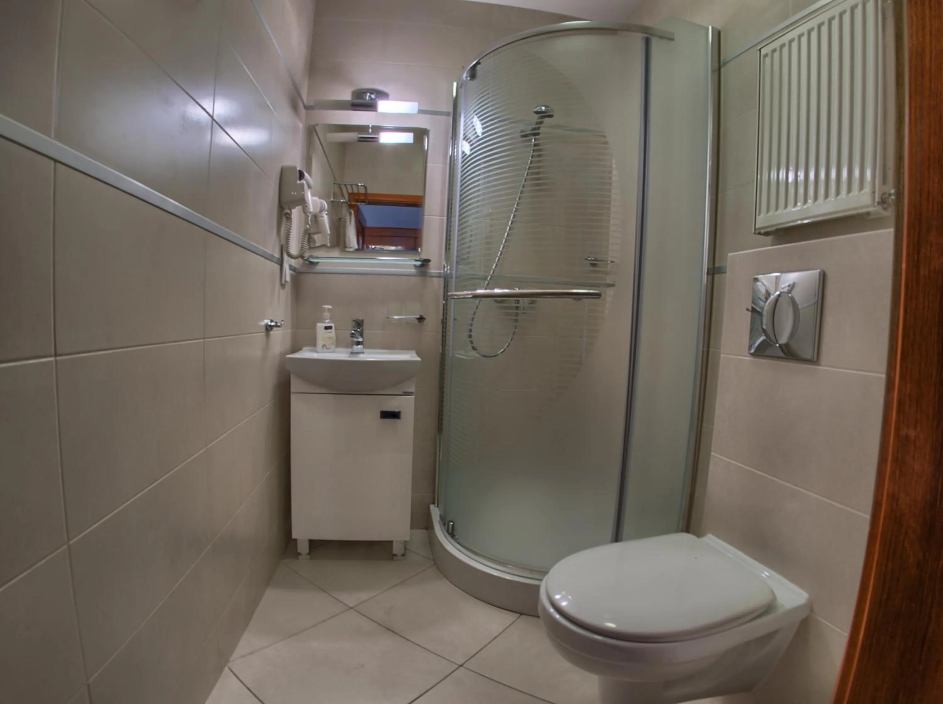 Shower in Villa Jedynak