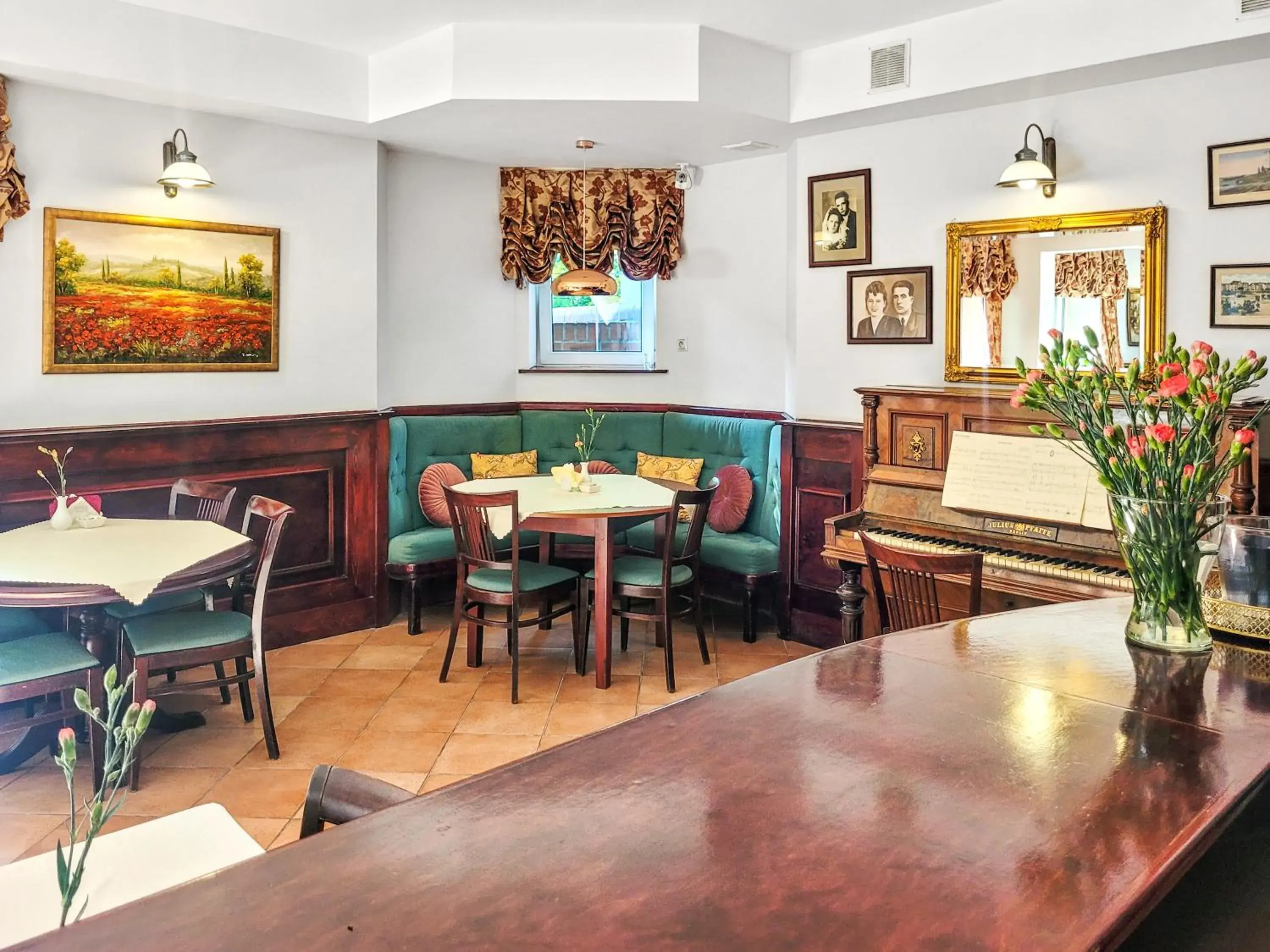 Breakfast in Villa Jedynak Breakfast in Villa Jedynak